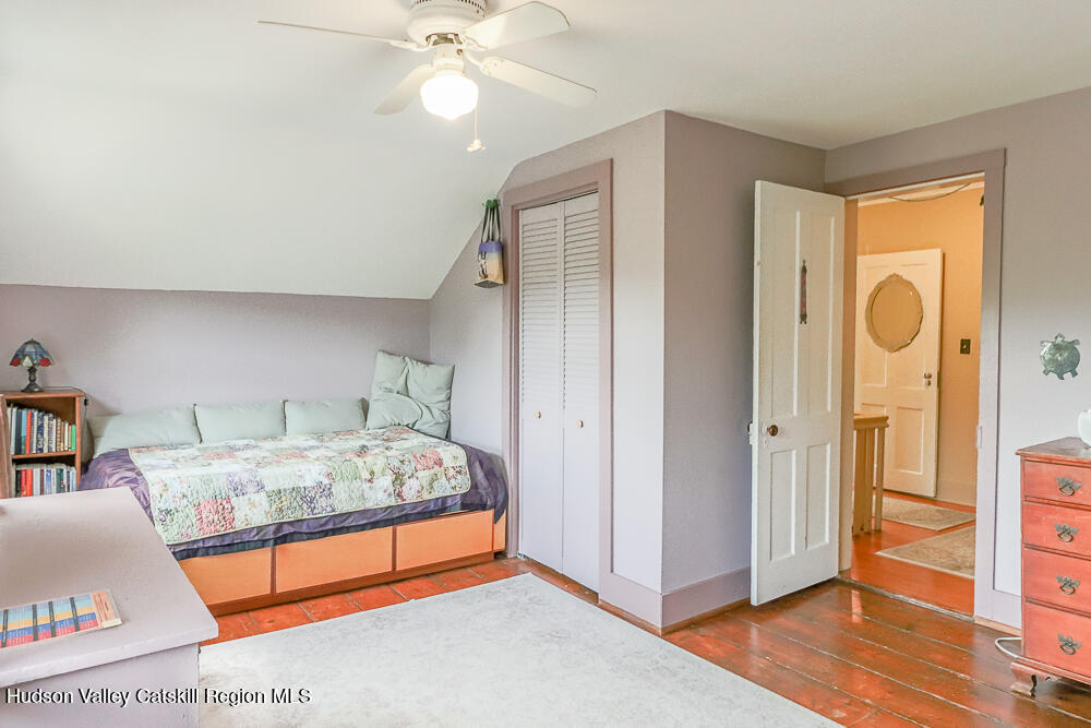 1600 County Route 7a