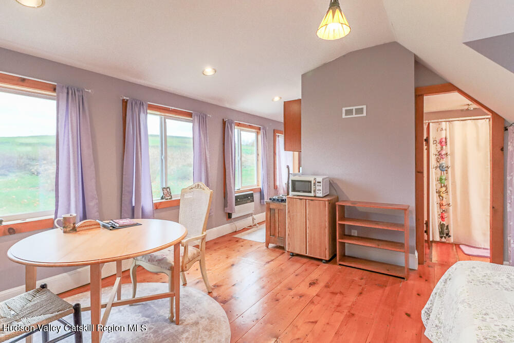 1600 County Route 7a