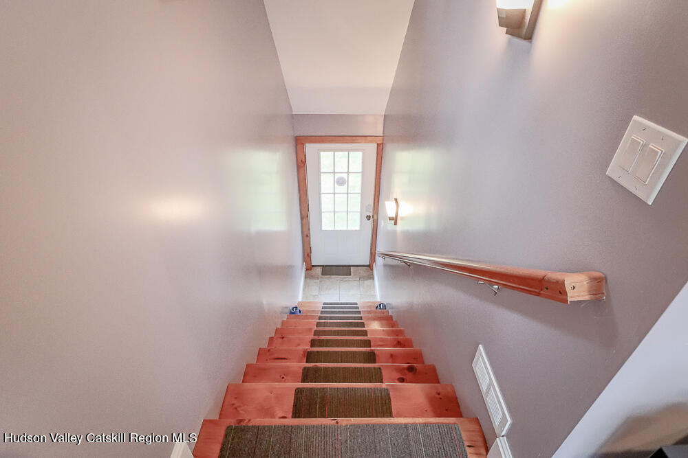 1600 County Route 7a