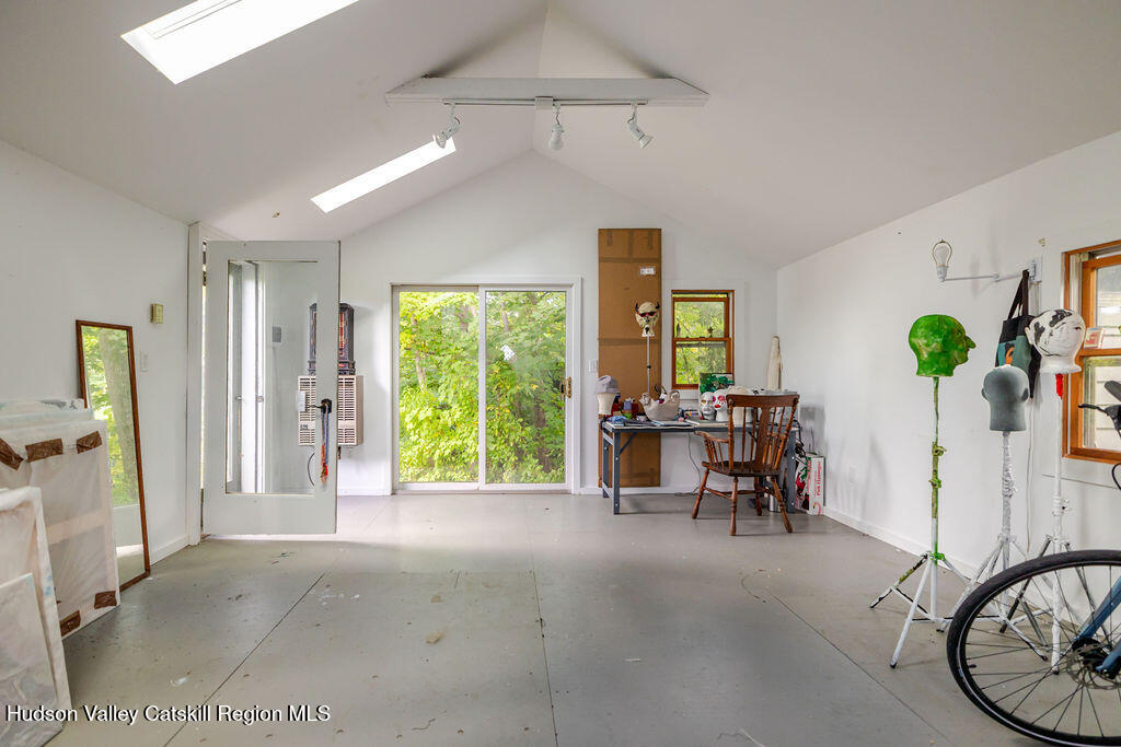 470 North Mountain Road