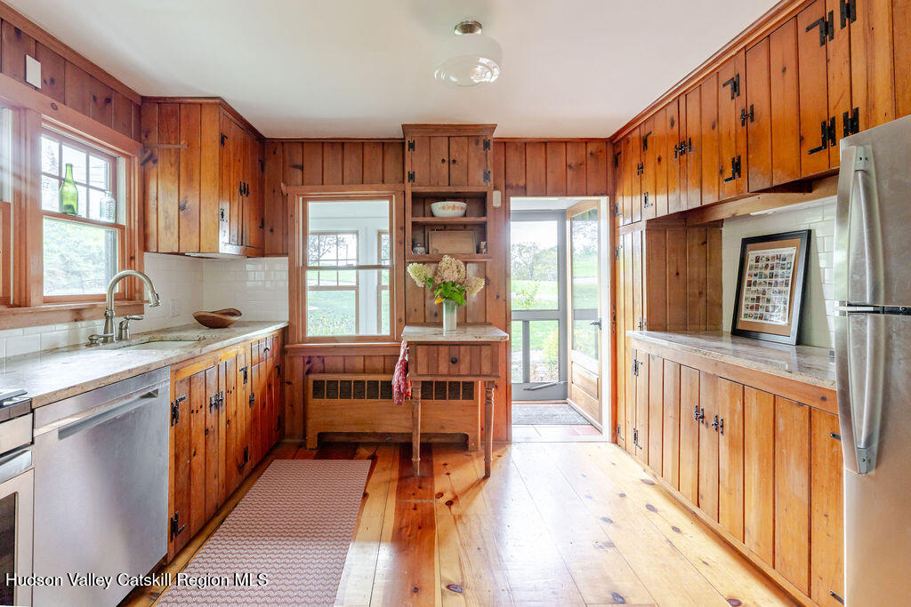 470 North Mountain Road