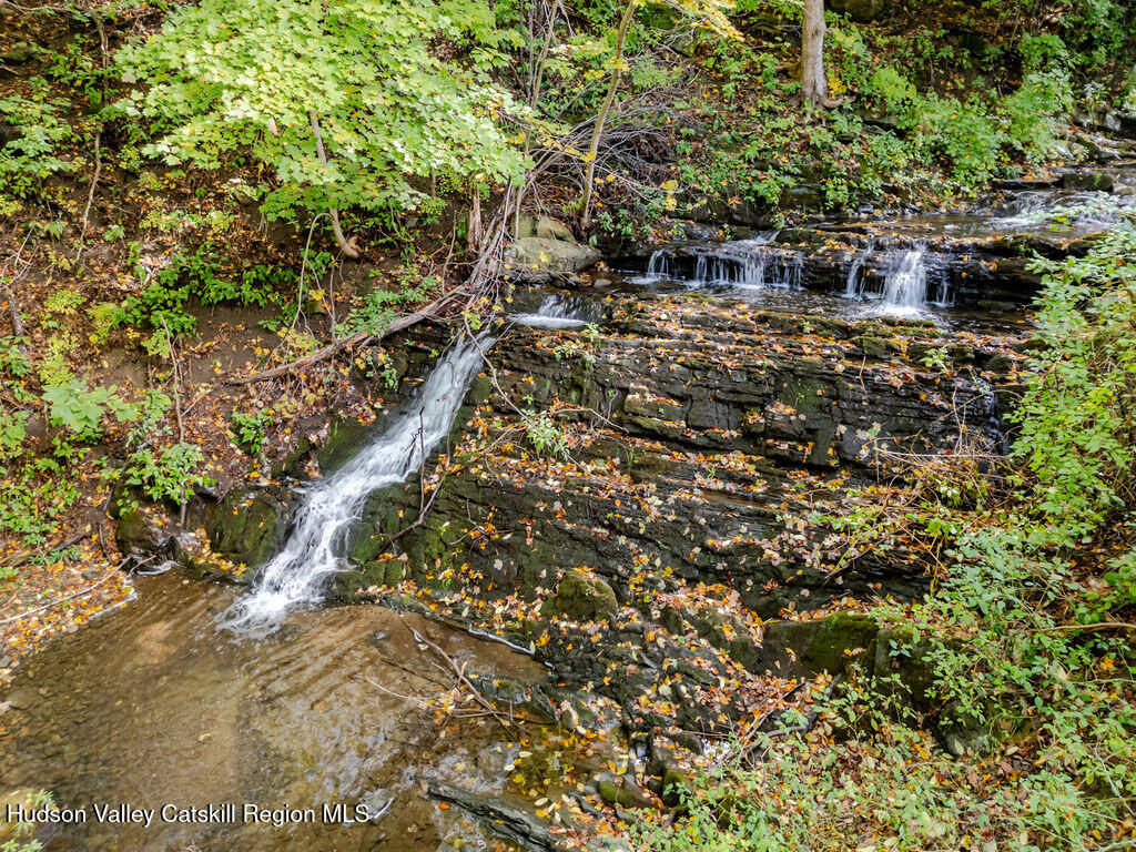 470 North Mountain Road