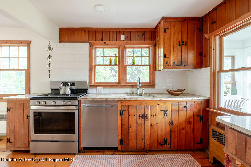 470 North Mountain Road