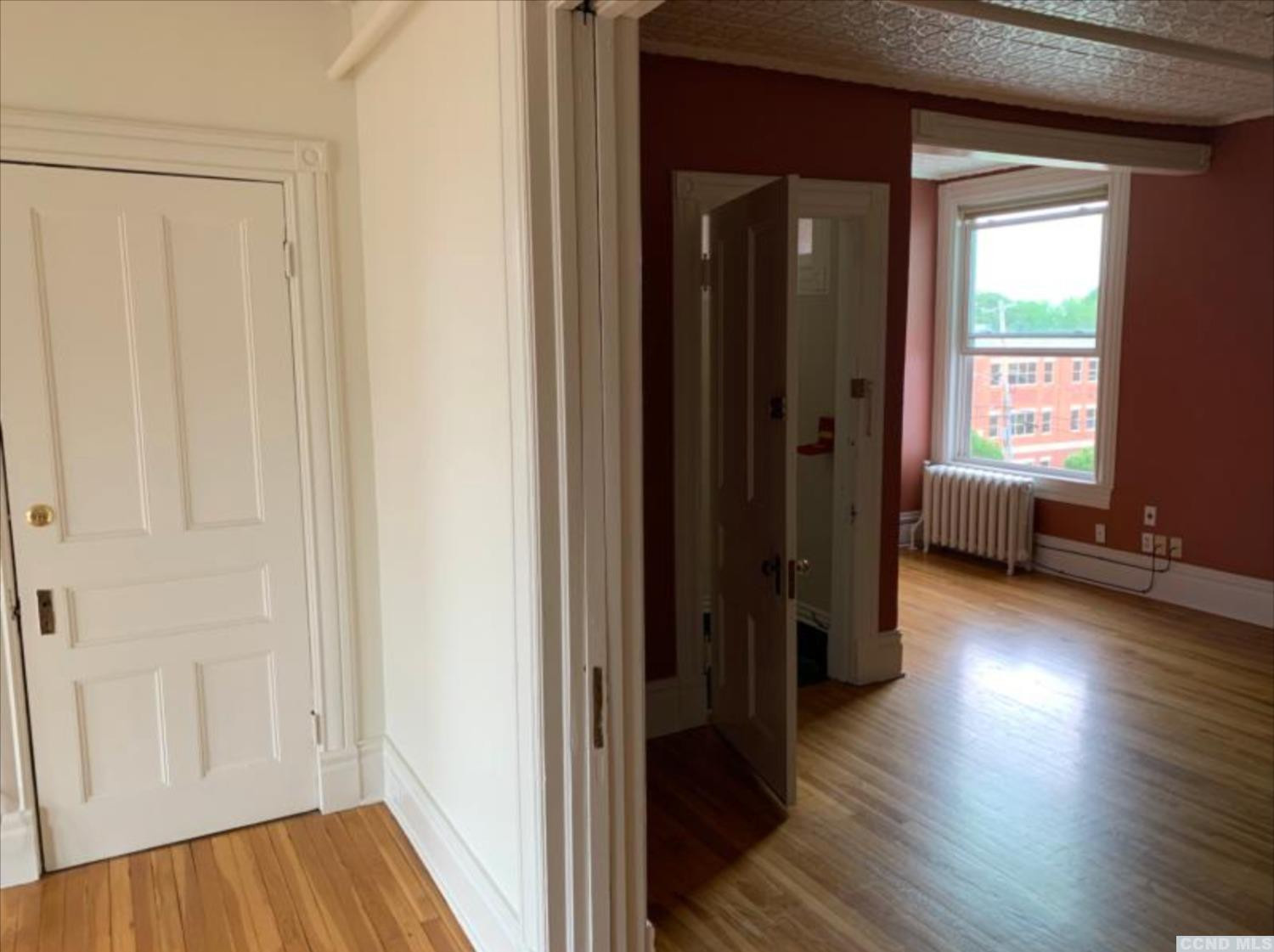 340 Warren Street, 3rd F