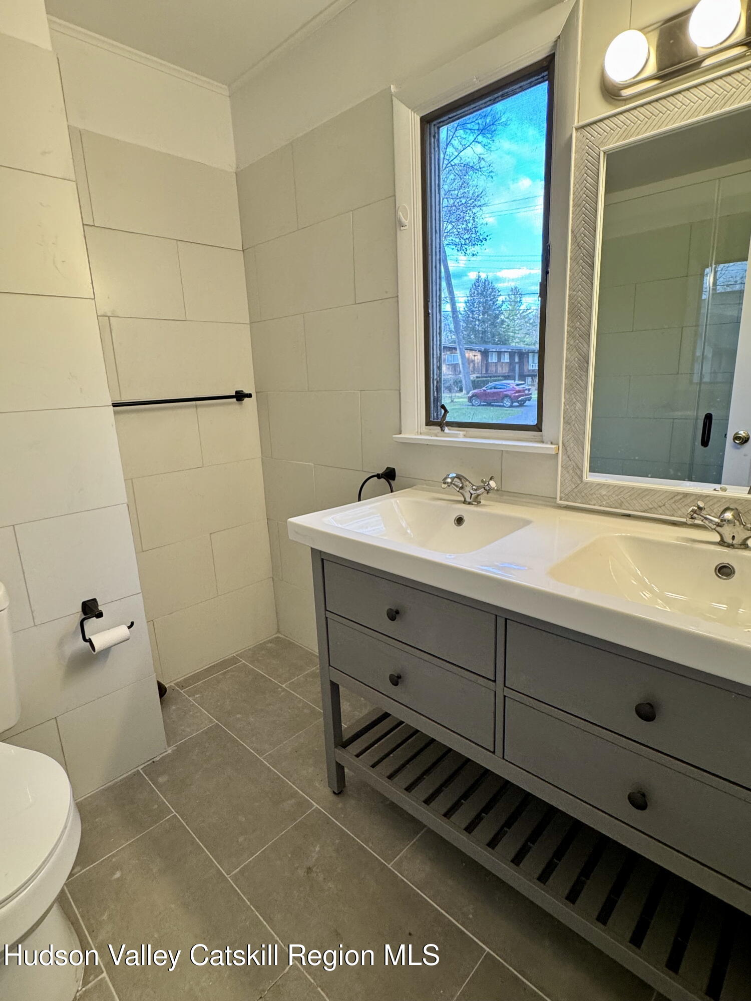 148 Lake Shore Drive