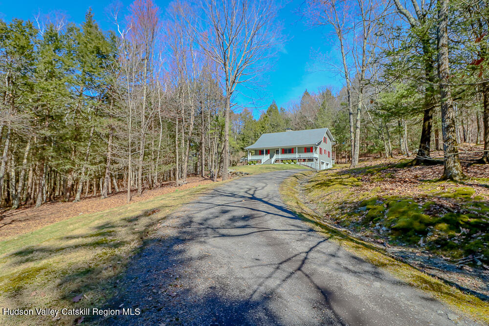 996 Dugway Road