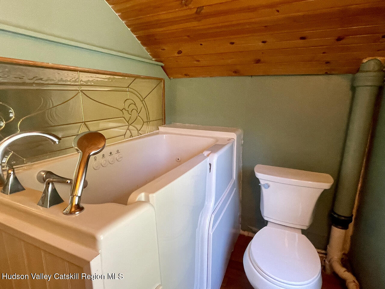 40 Whitings Pond Road