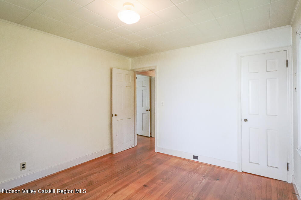 26 Houseman Avenue