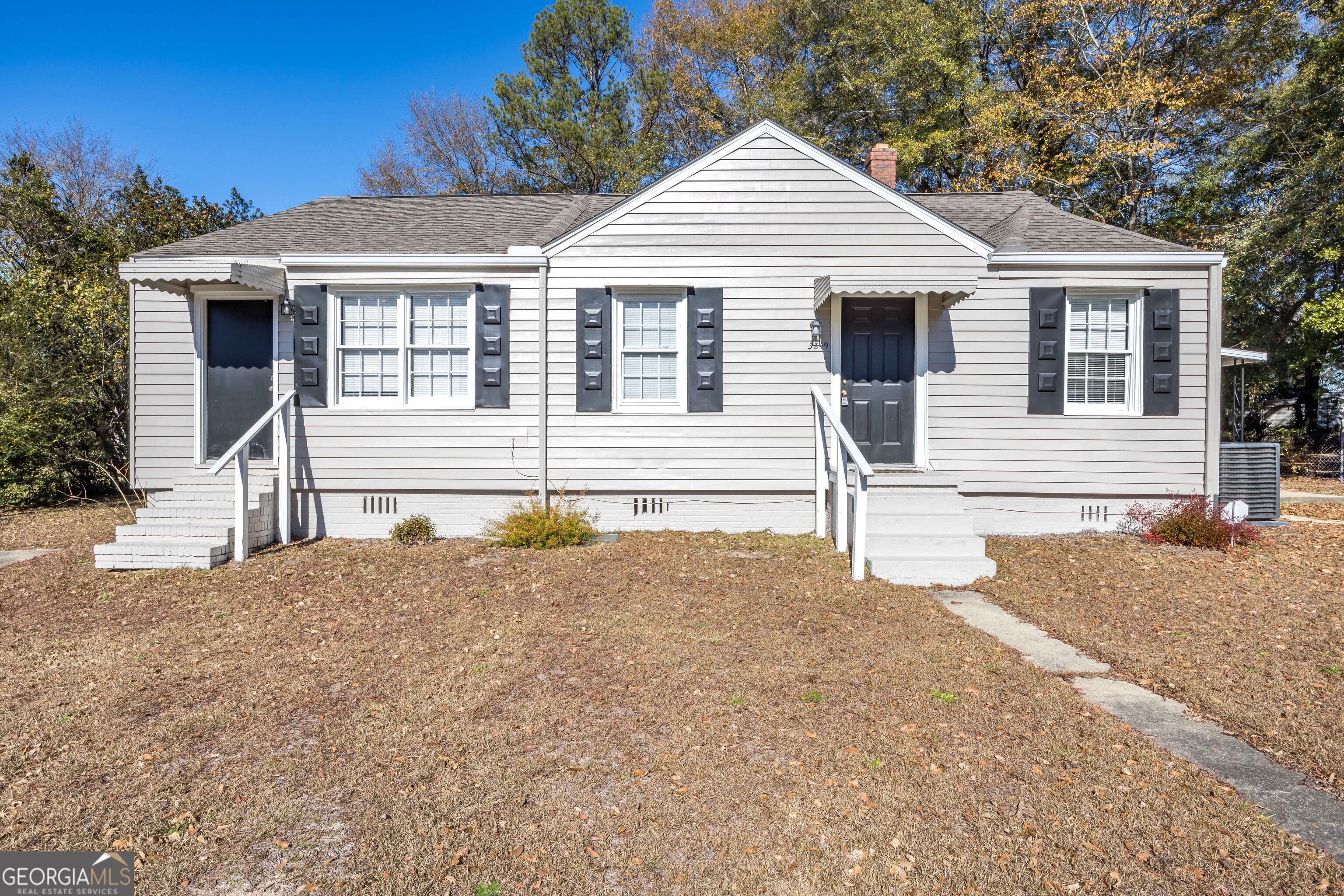 3849 N Linden Drive