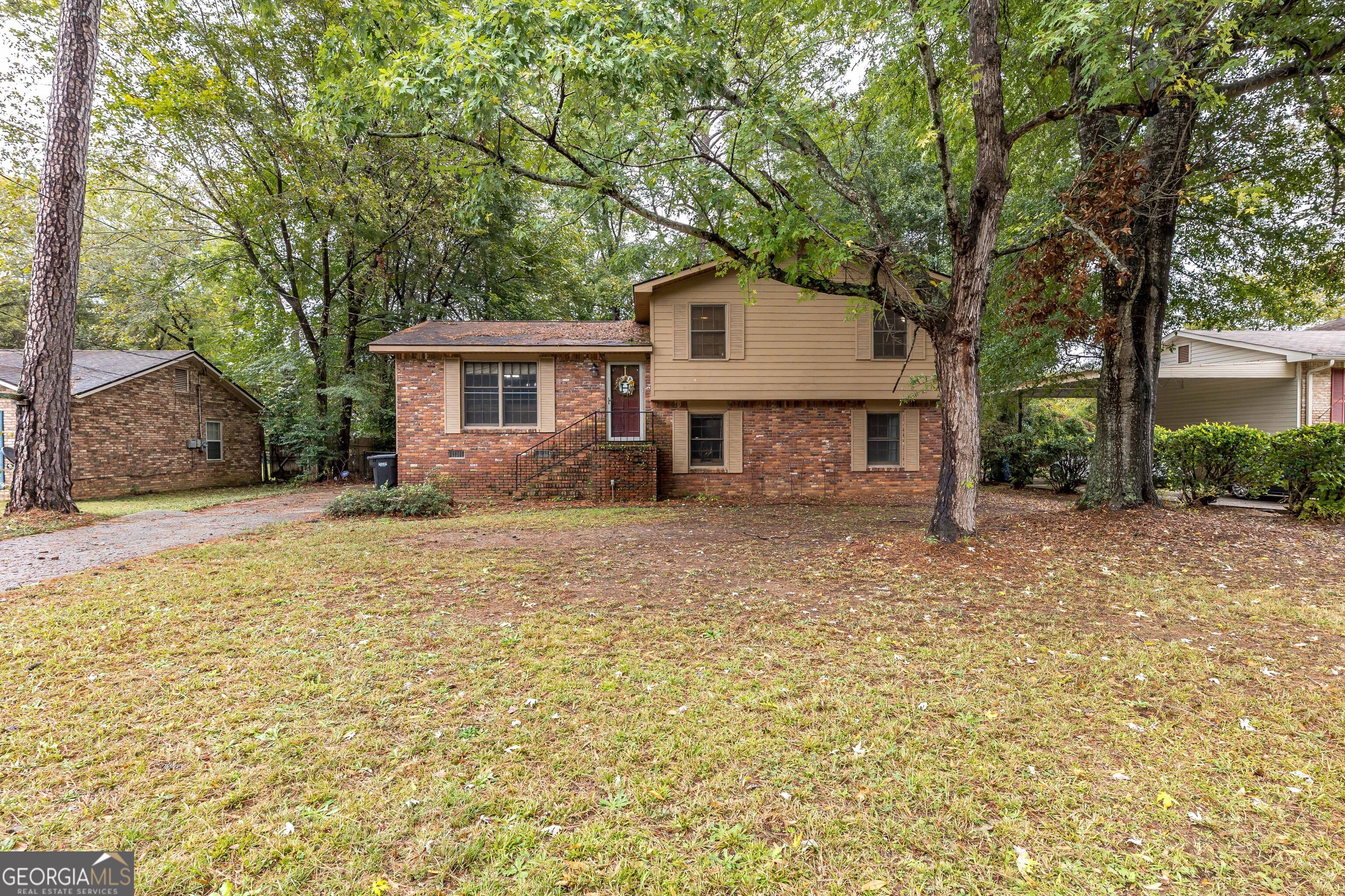 6500 Charter Oaks Circle