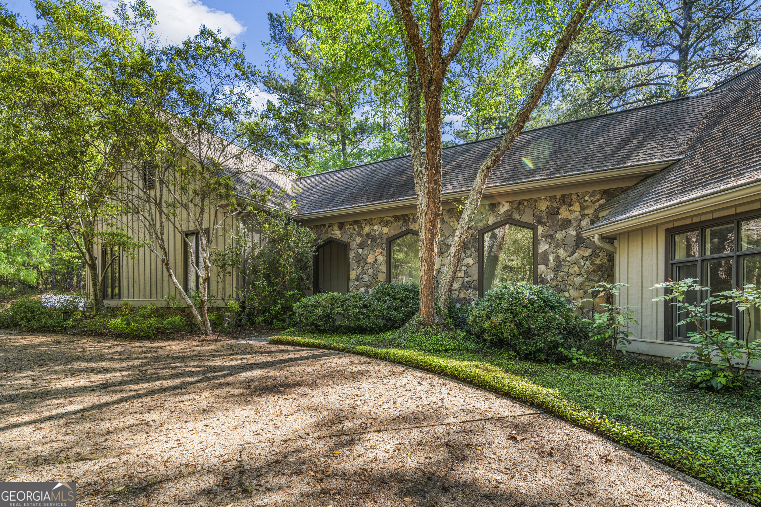 4 Mountain Ridge Court