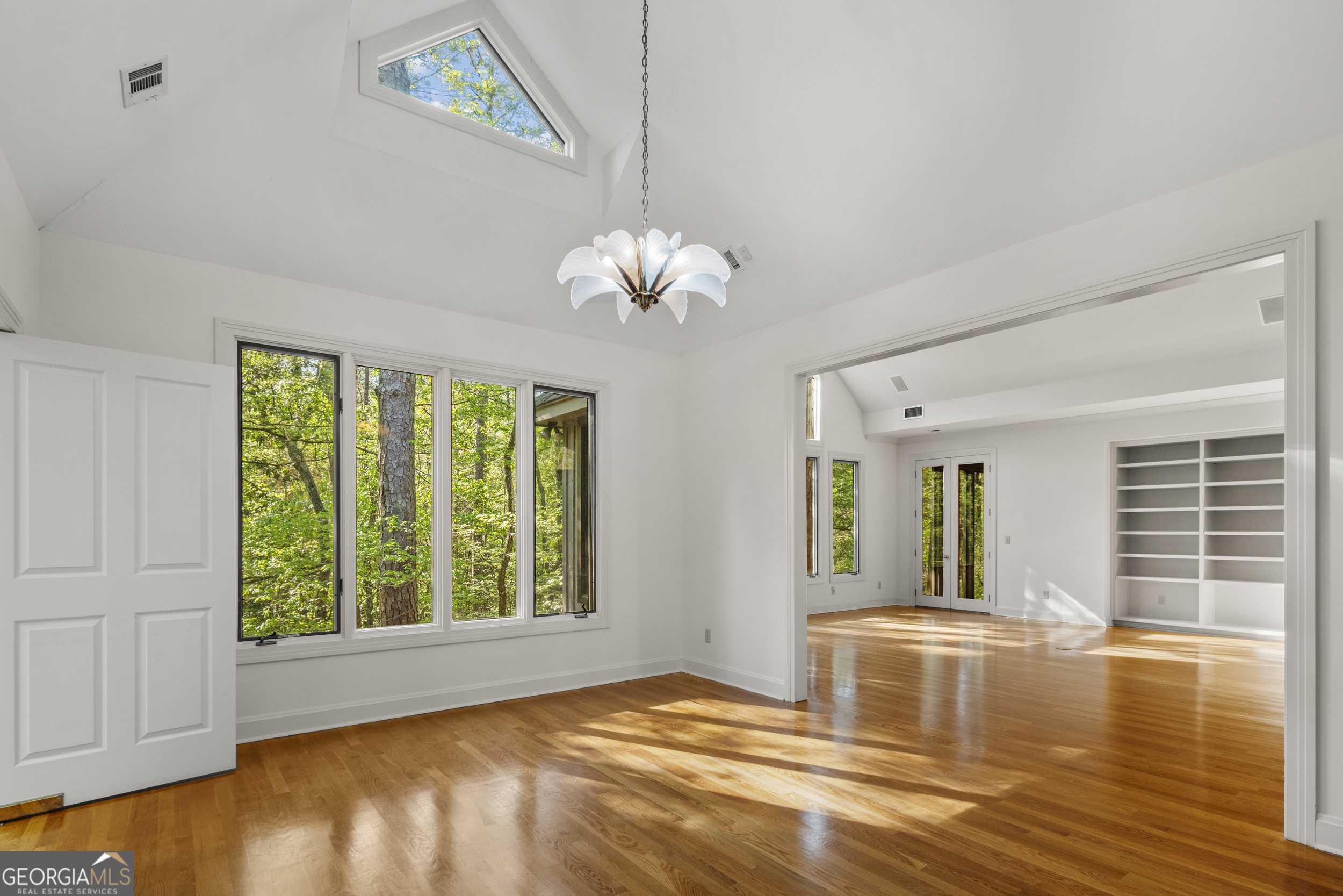 4 Mountain Ridge Court