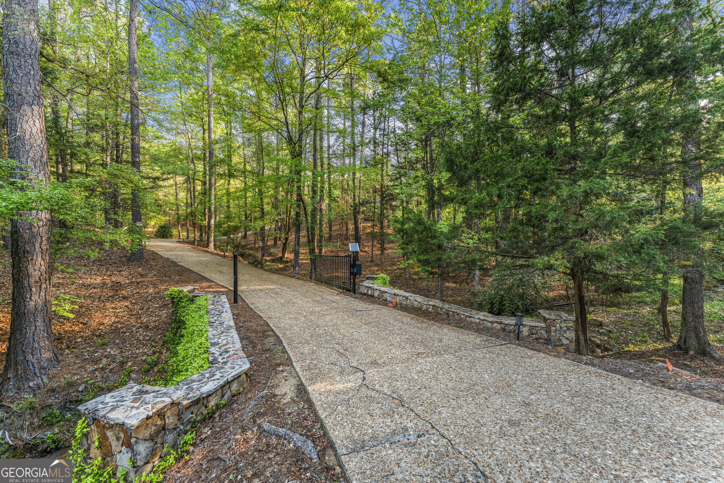 4 Mountain Ridge Court