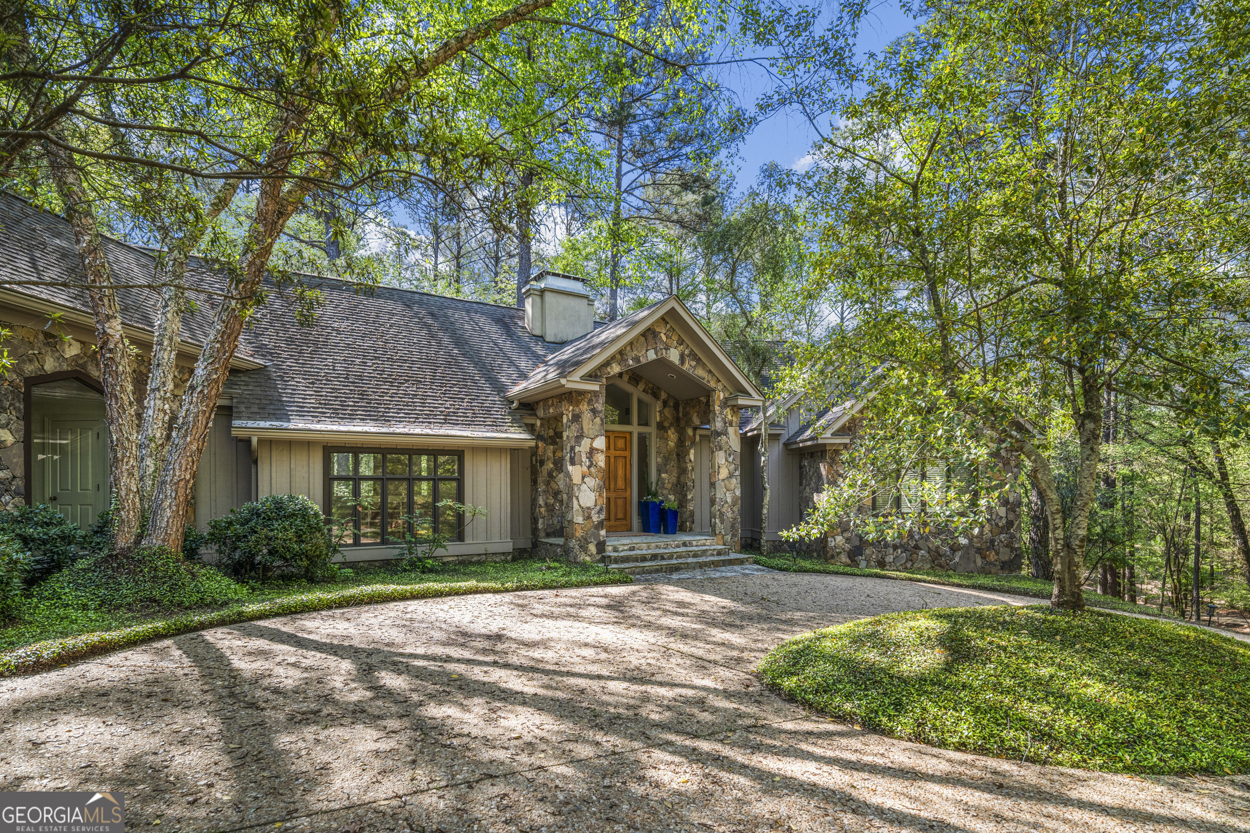 4 Mountain Ridge Court