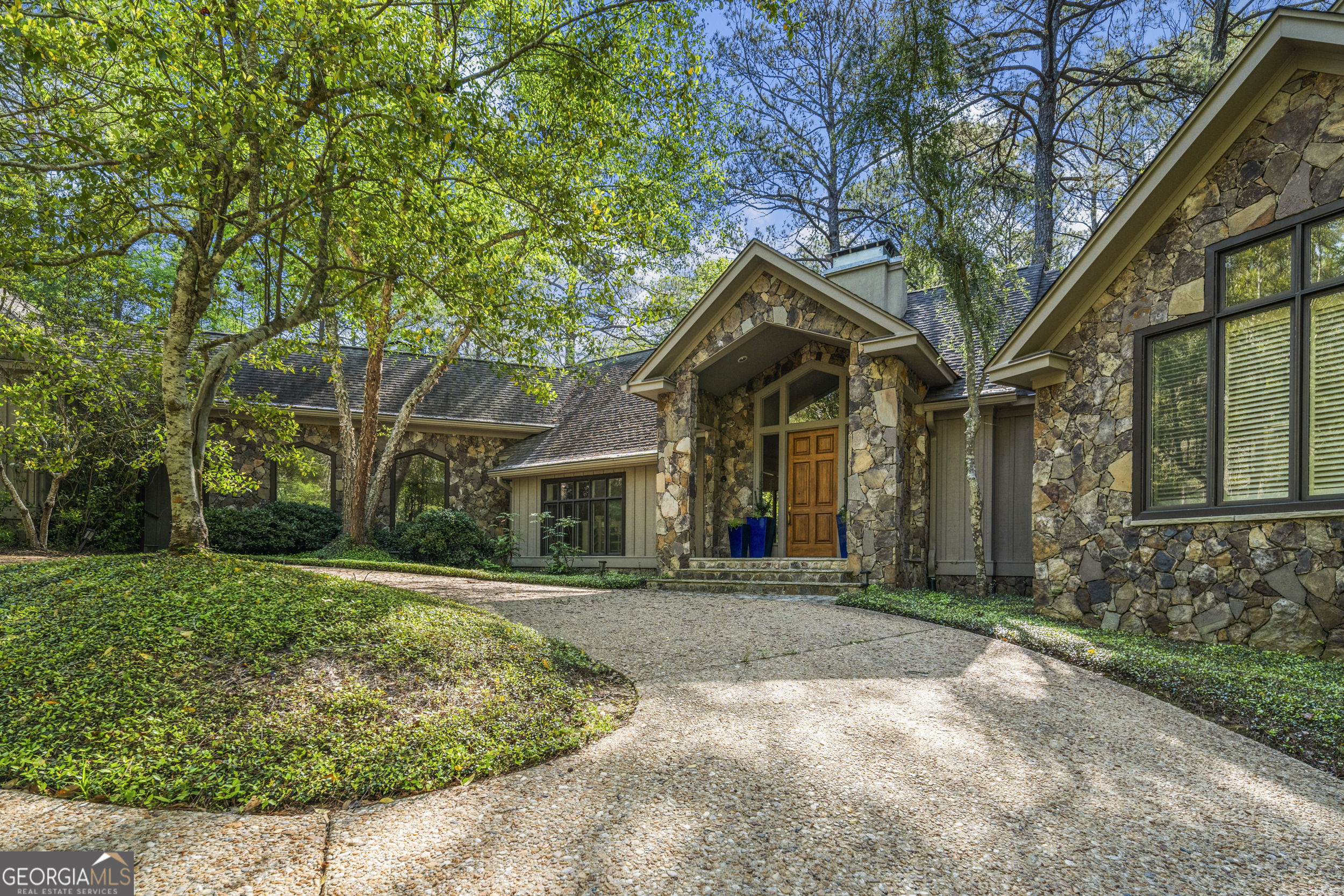4 Mountain Ridge Court