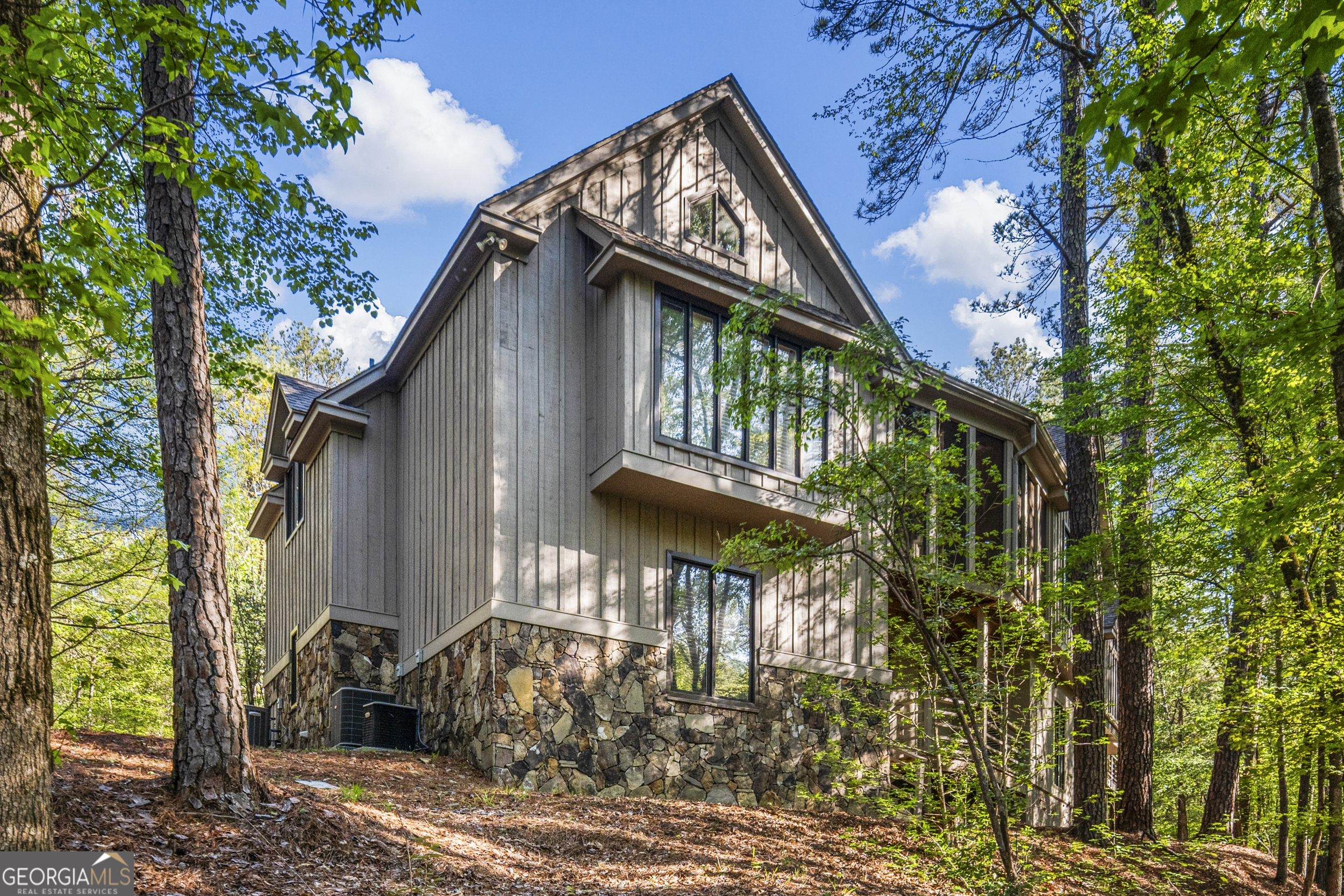 4 Mountain Ridge Court