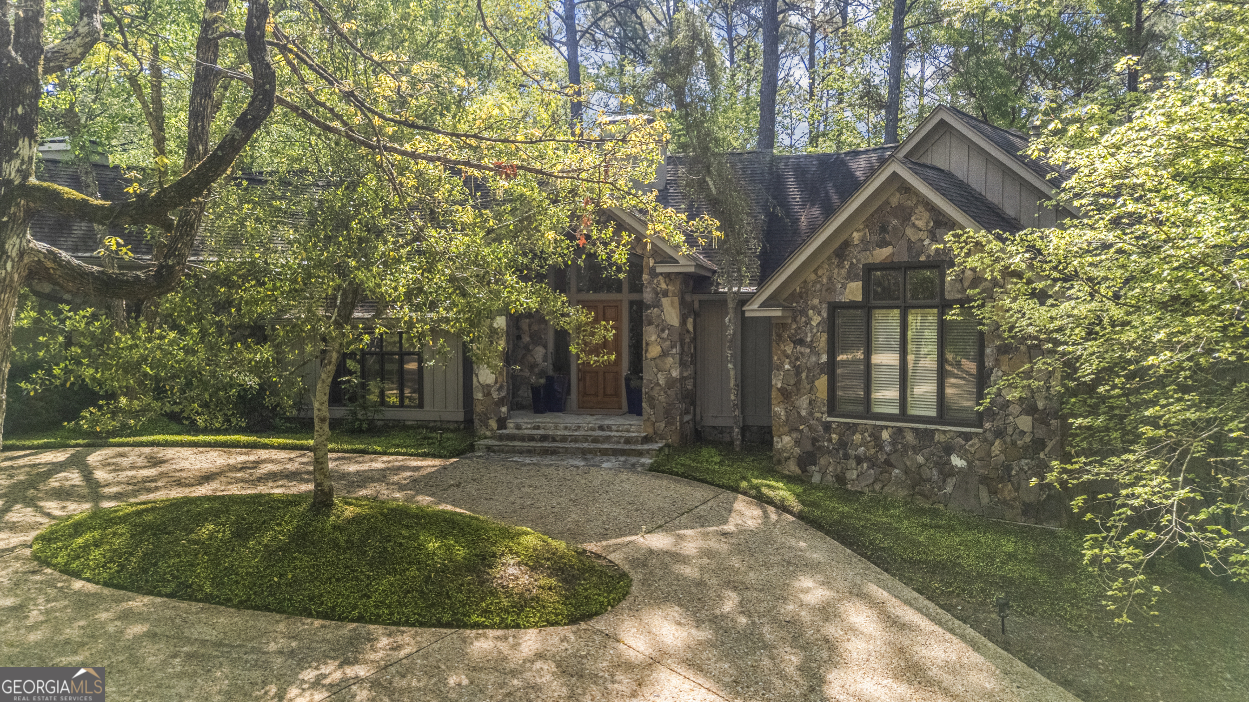 4 Mountain Ridge Court