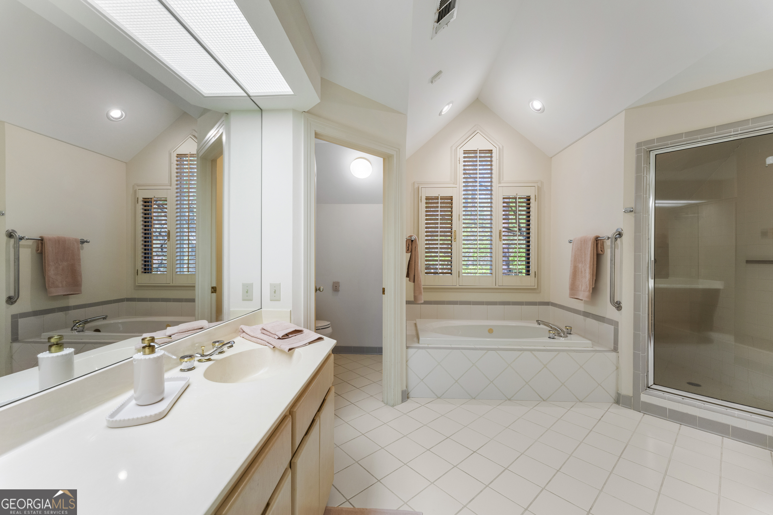 4 Mountain Ridge Court