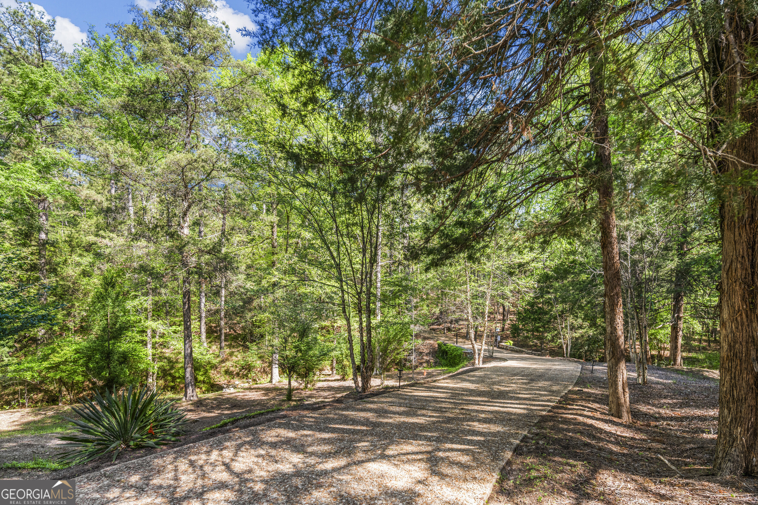 4 Mountain Ridge Court