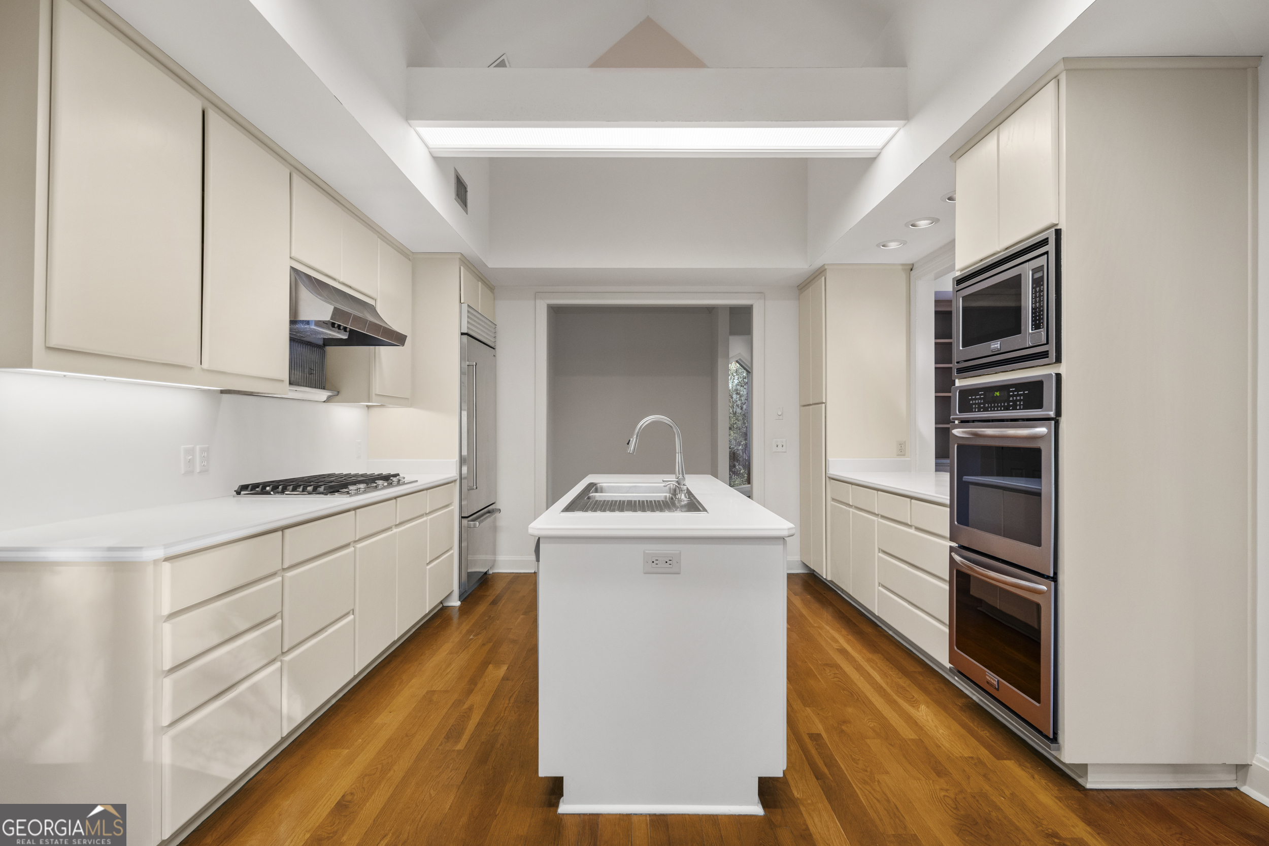 4 Mountain Ridge Court
