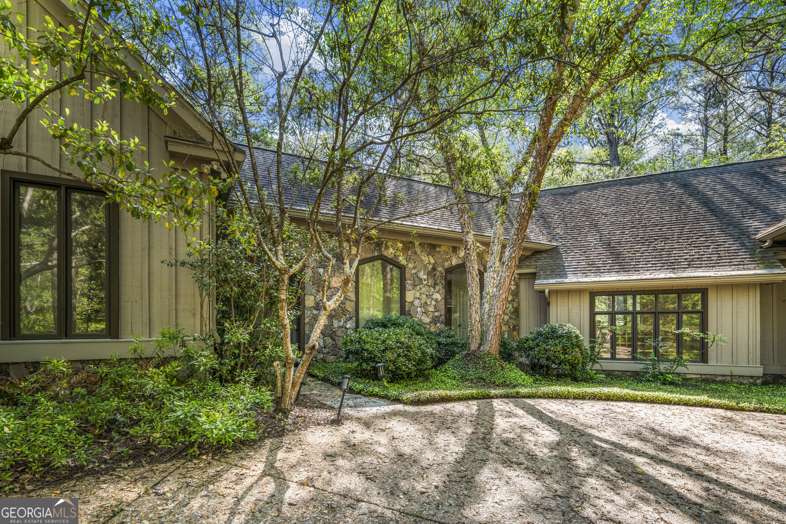 4 Mountain Ridge Court