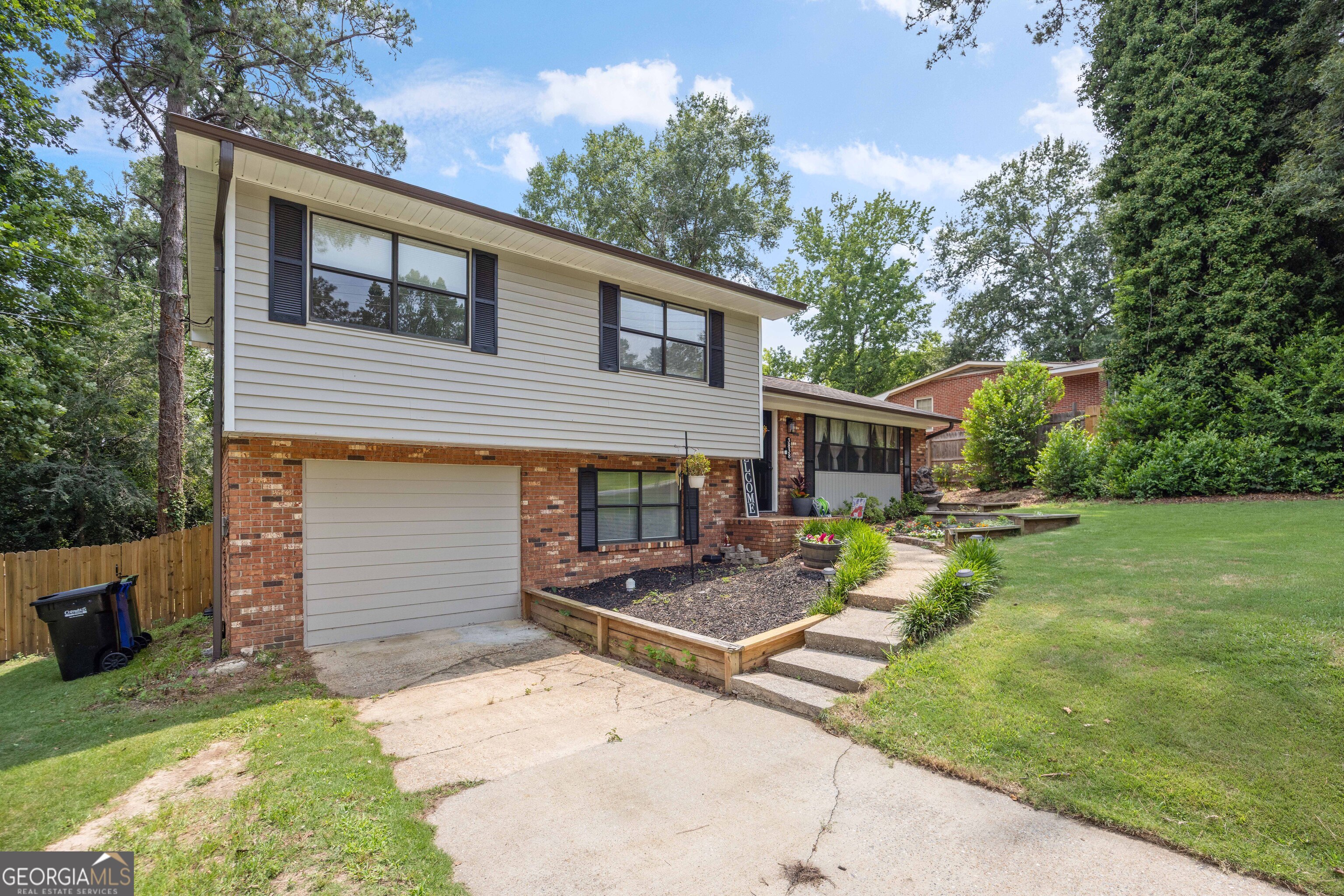 3838 Lyn Drive