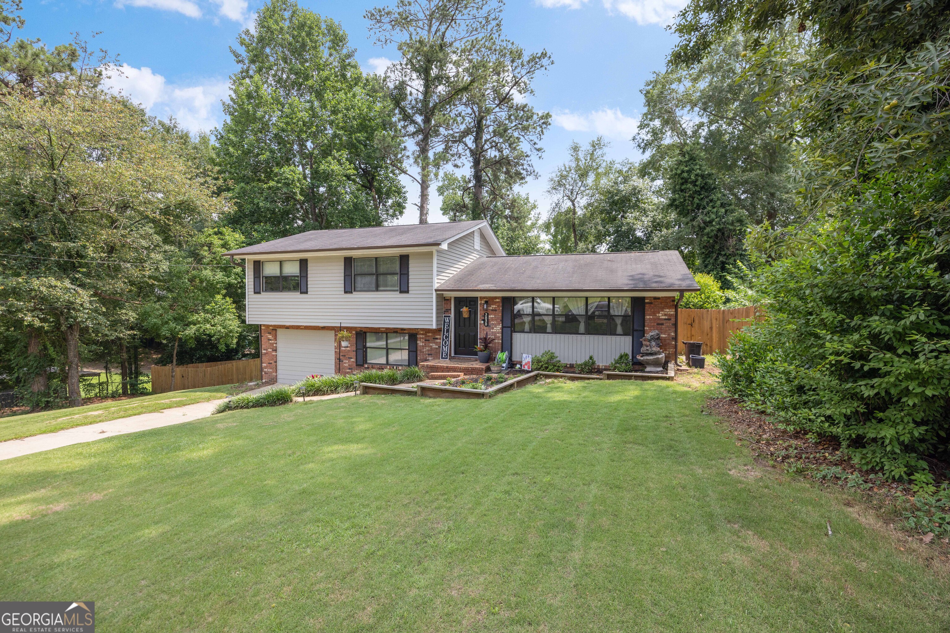 3838 Lyn Drive