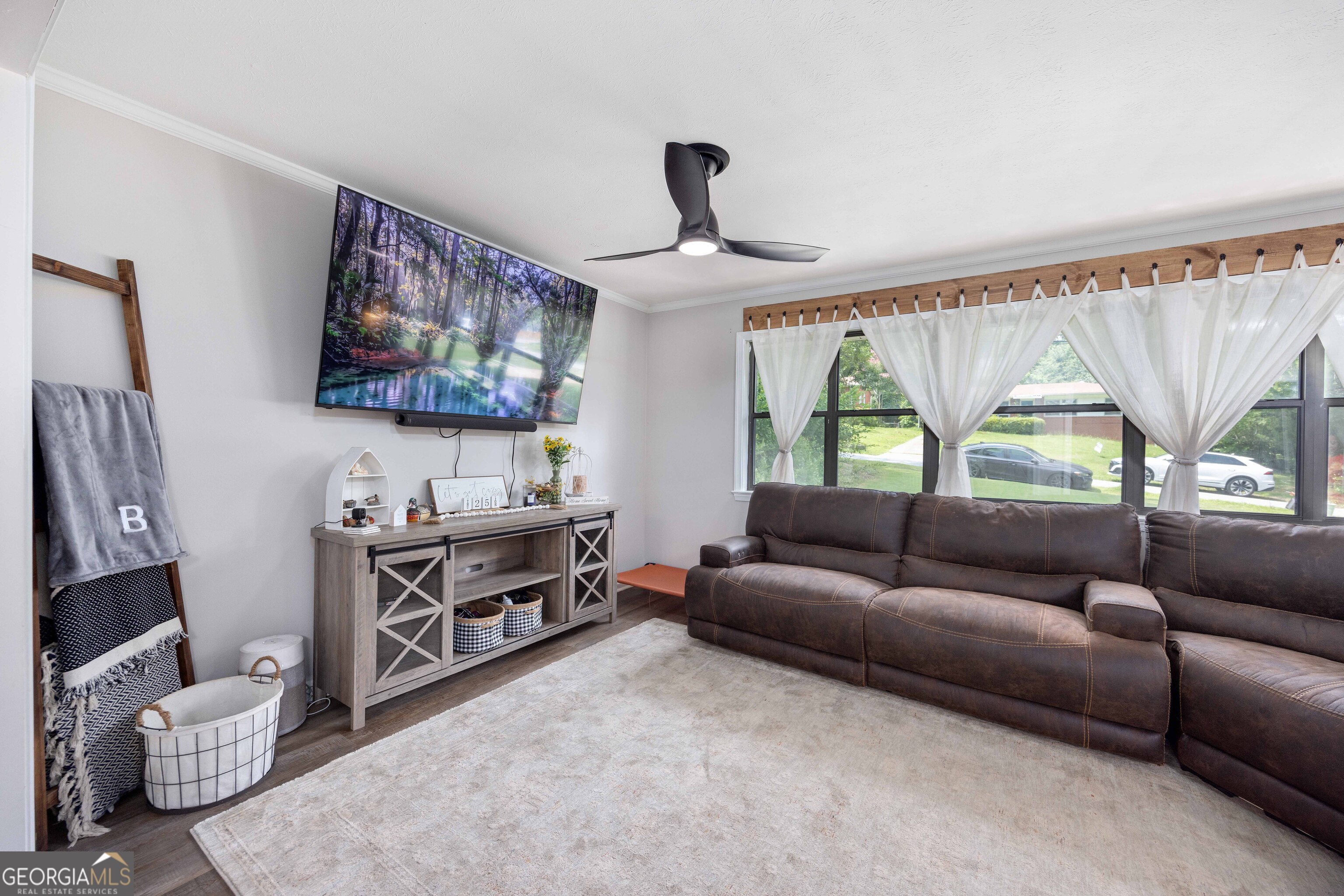 3838 Lyn Drive