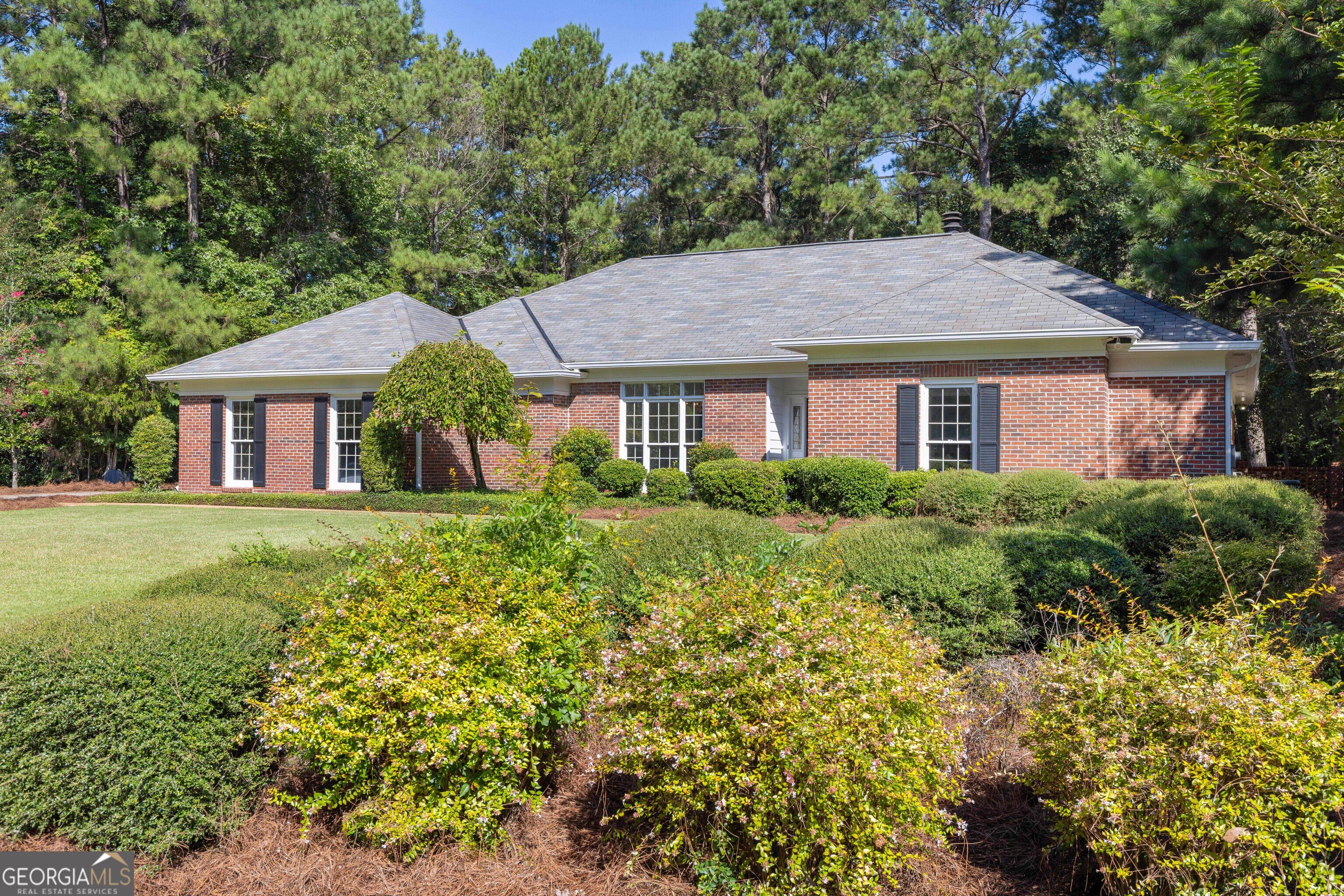 1107 Laurelwood Road