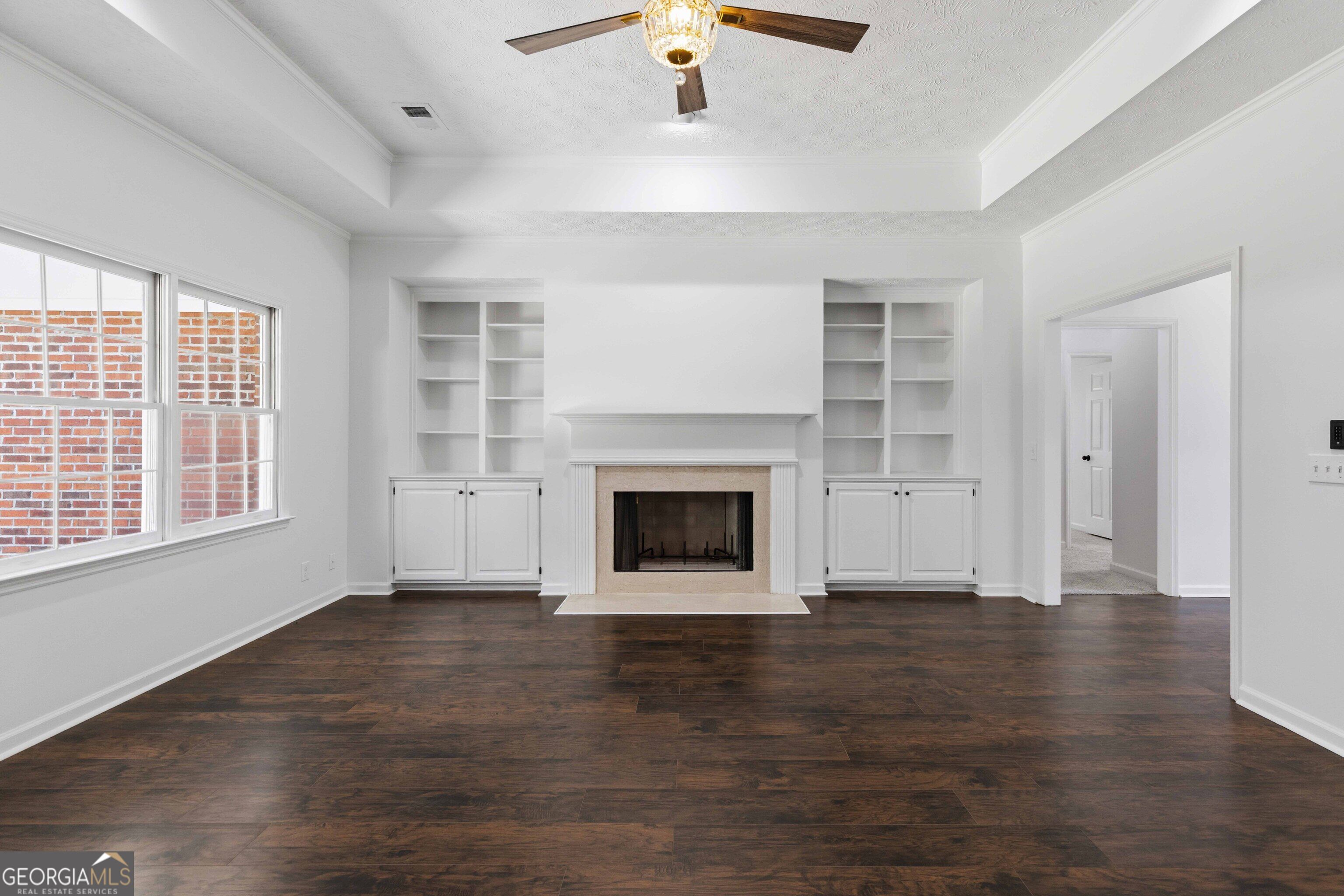 1107 Laurelwood Road