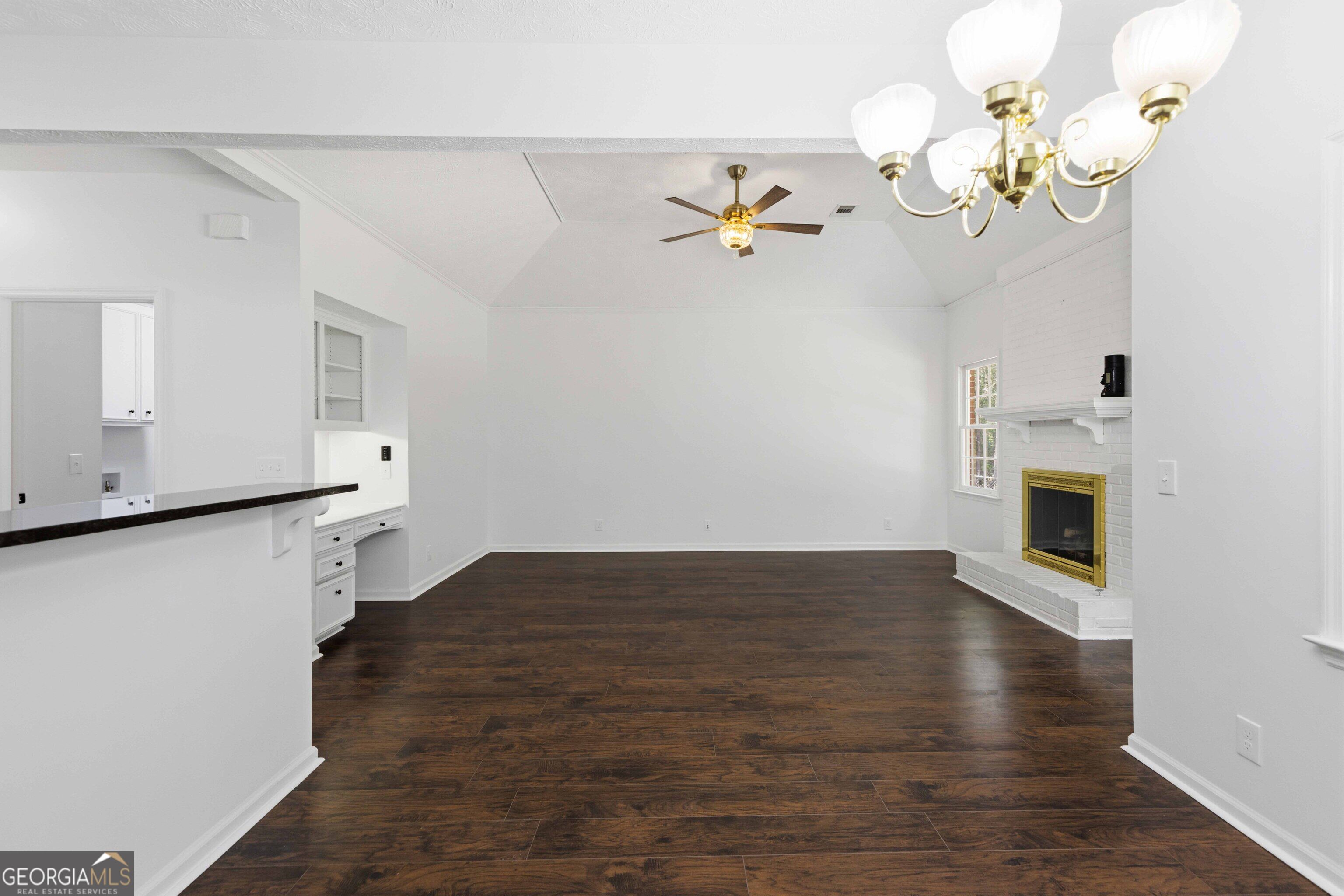 1107 Laurelwood Road