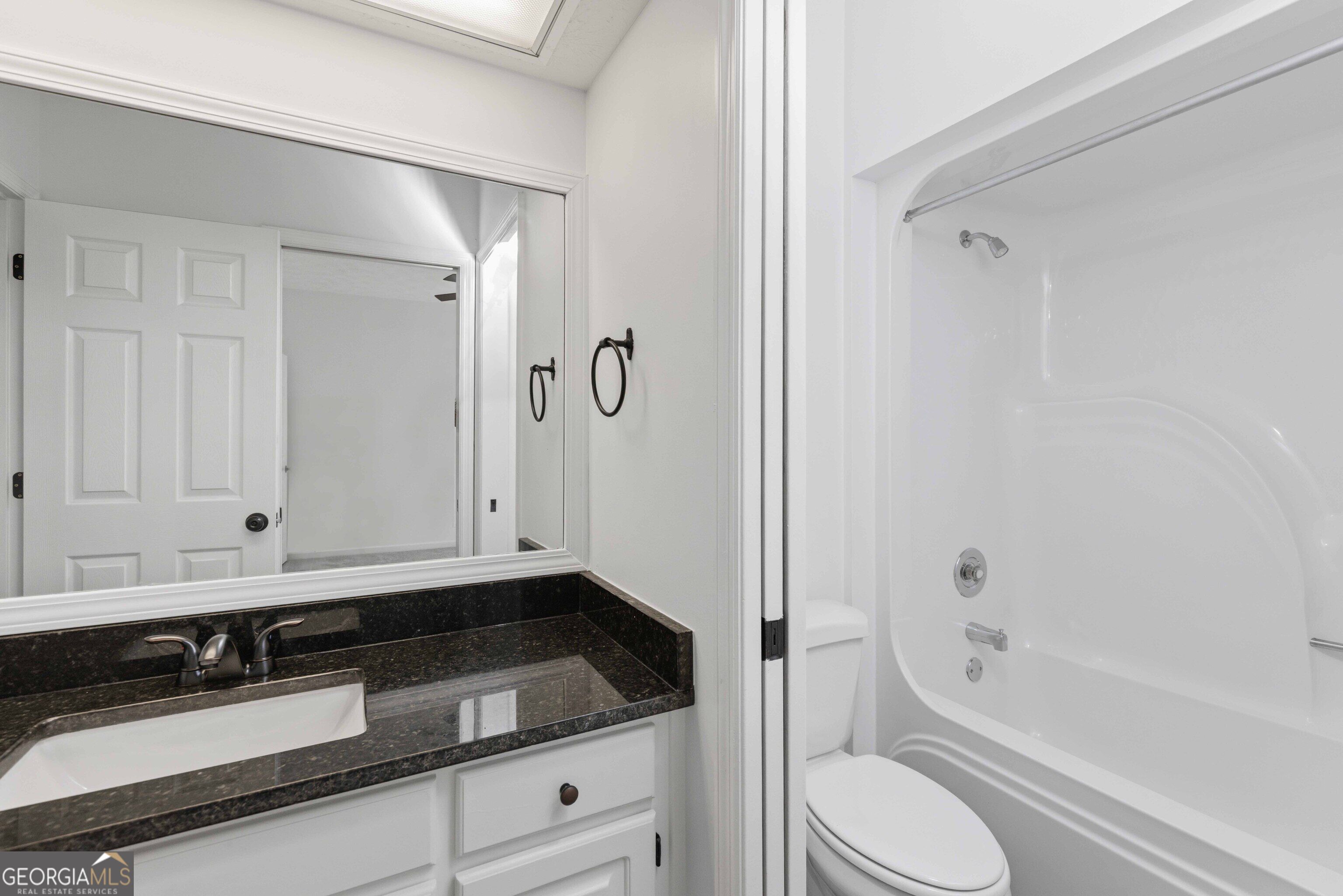 1107 Laurelwood Road