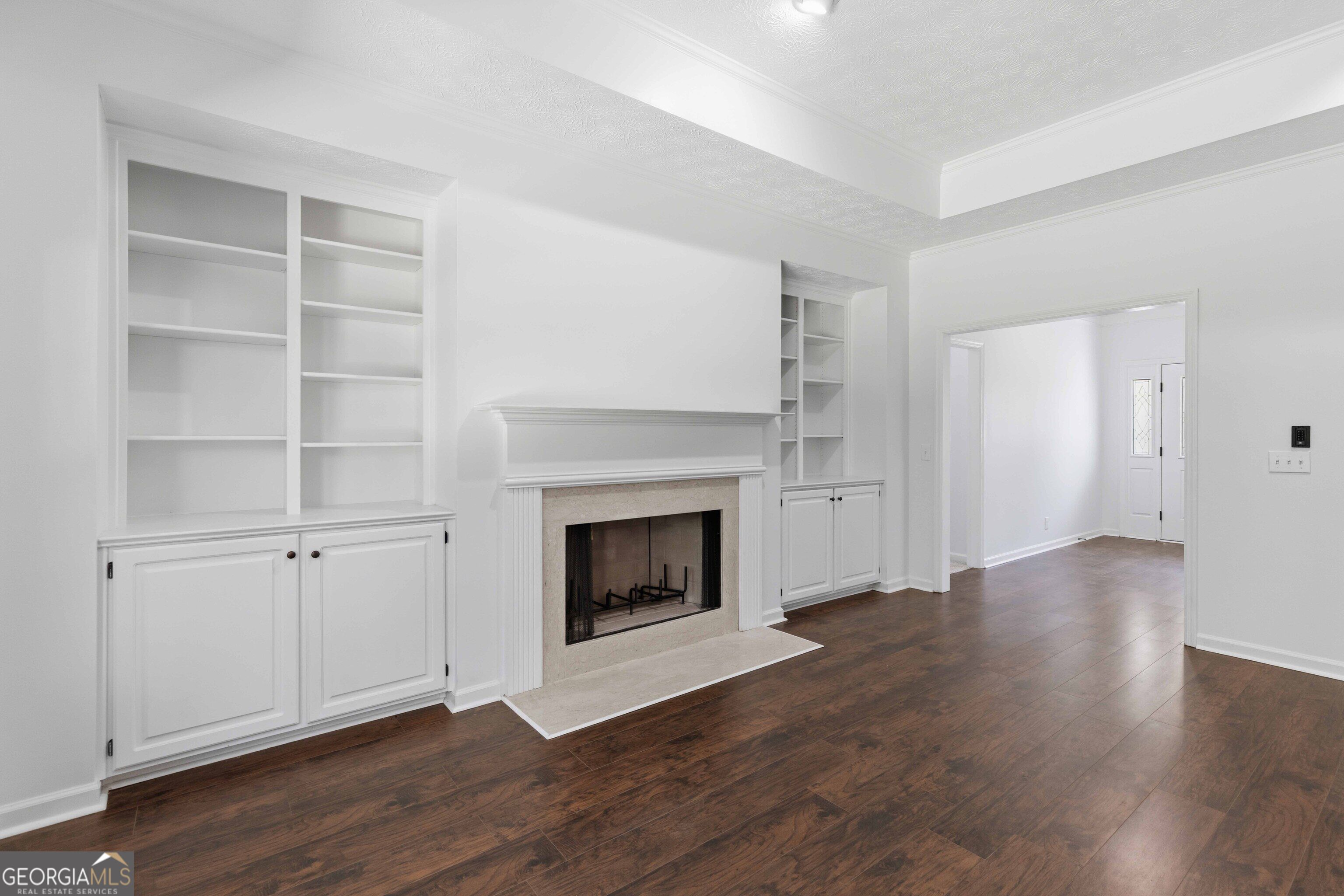 1107 Laurelwood Road