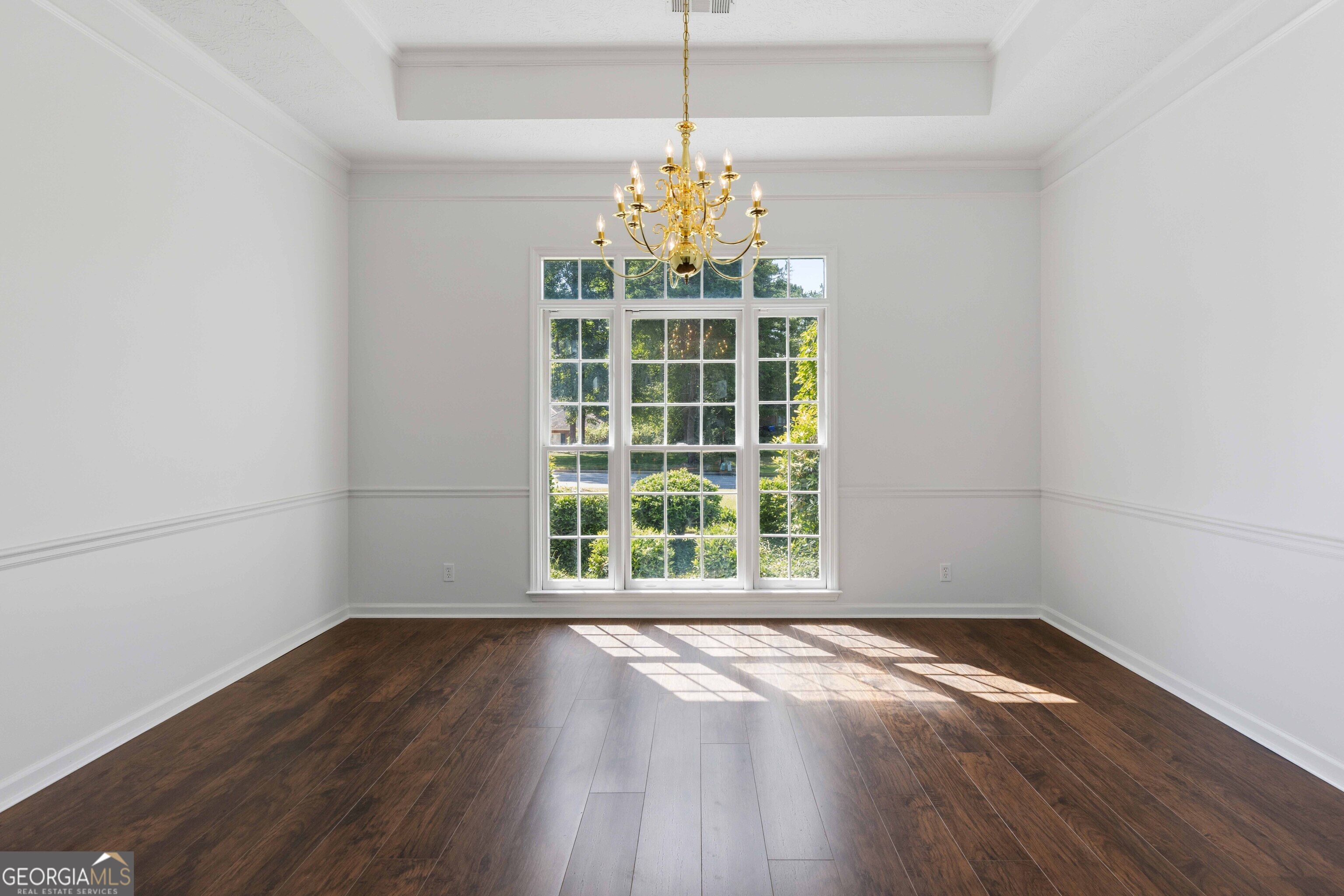 1107 Laurelwood Road