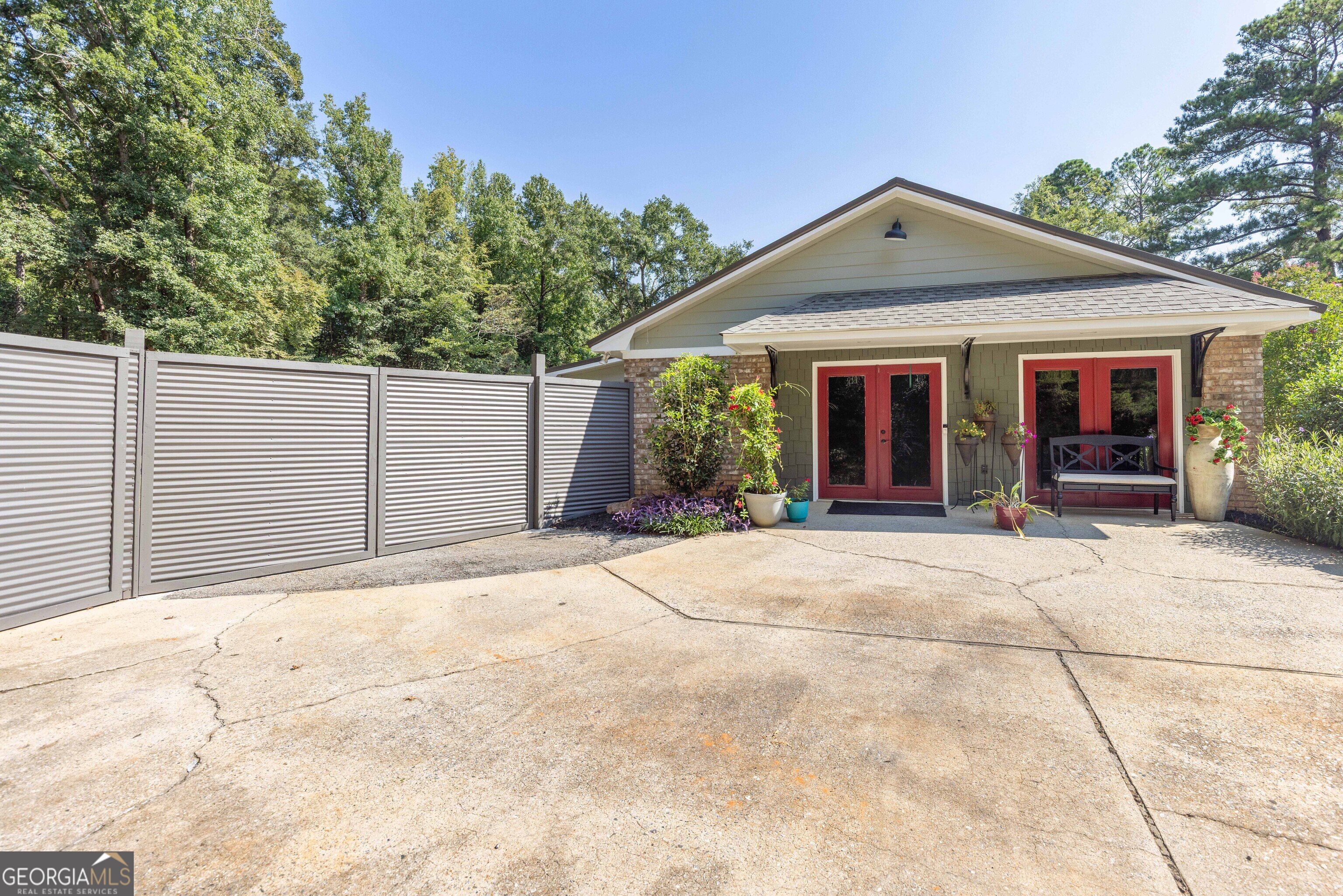 6811 Mobley Road