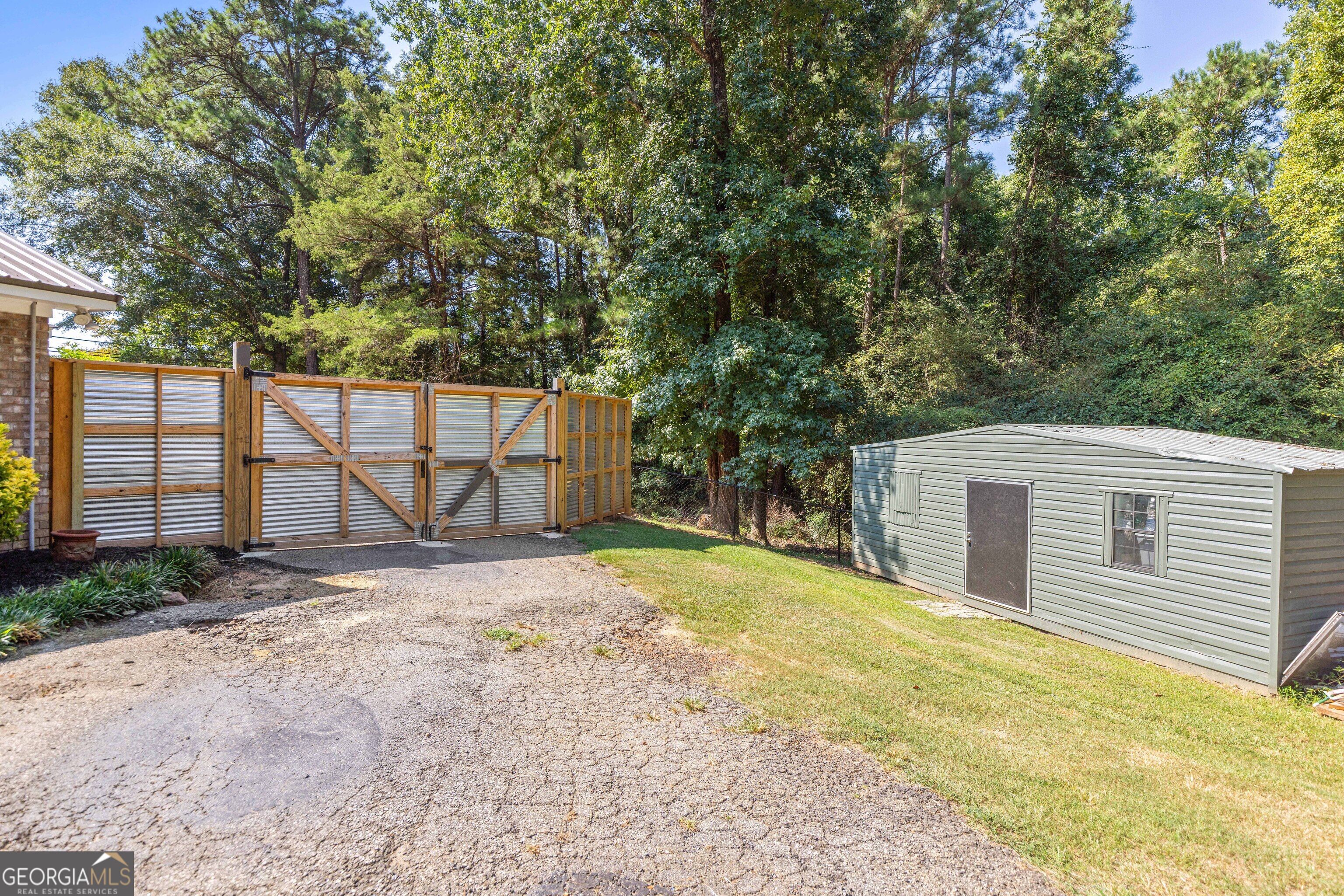 6811 Mobley Road