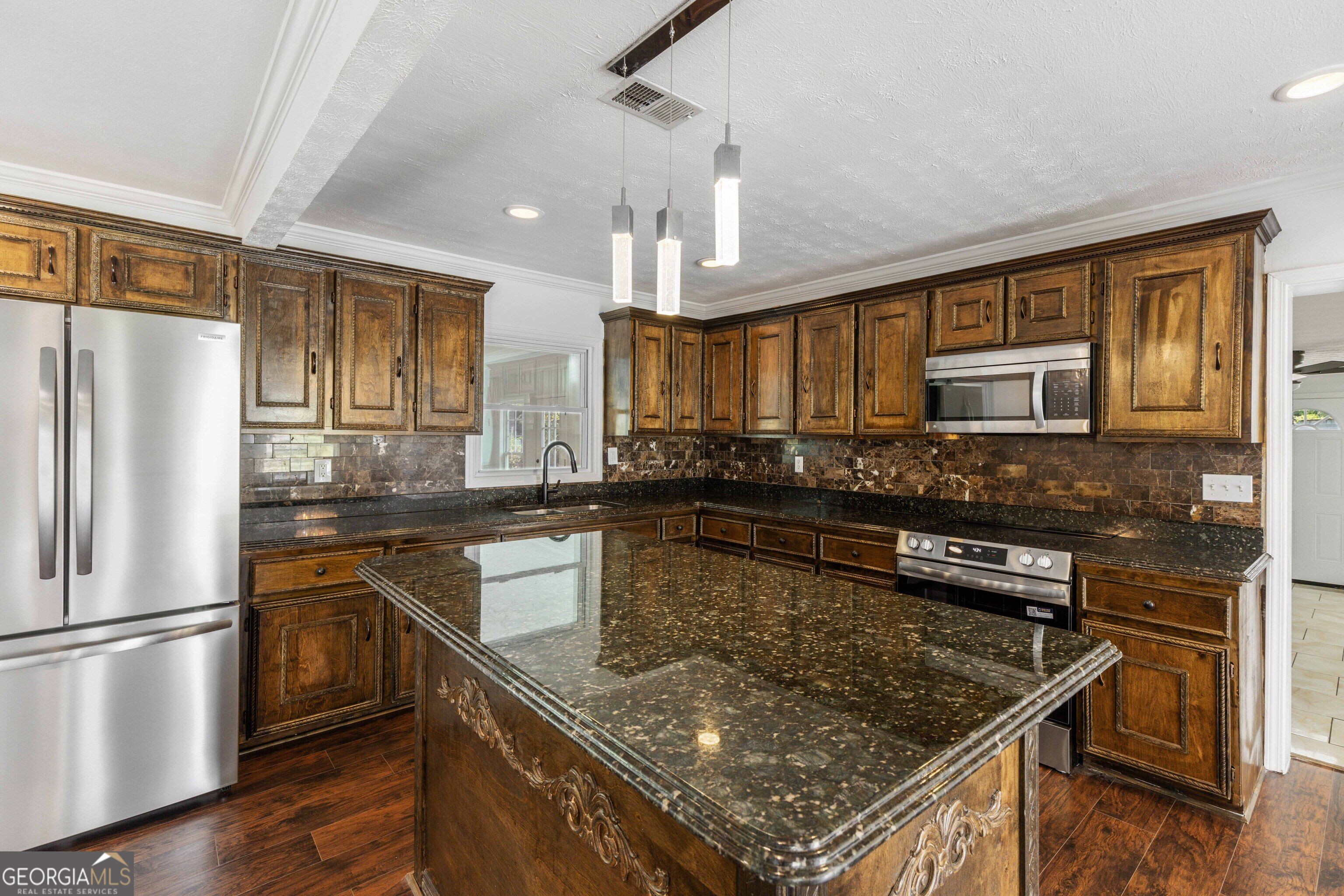 1841 Celeste Drive
