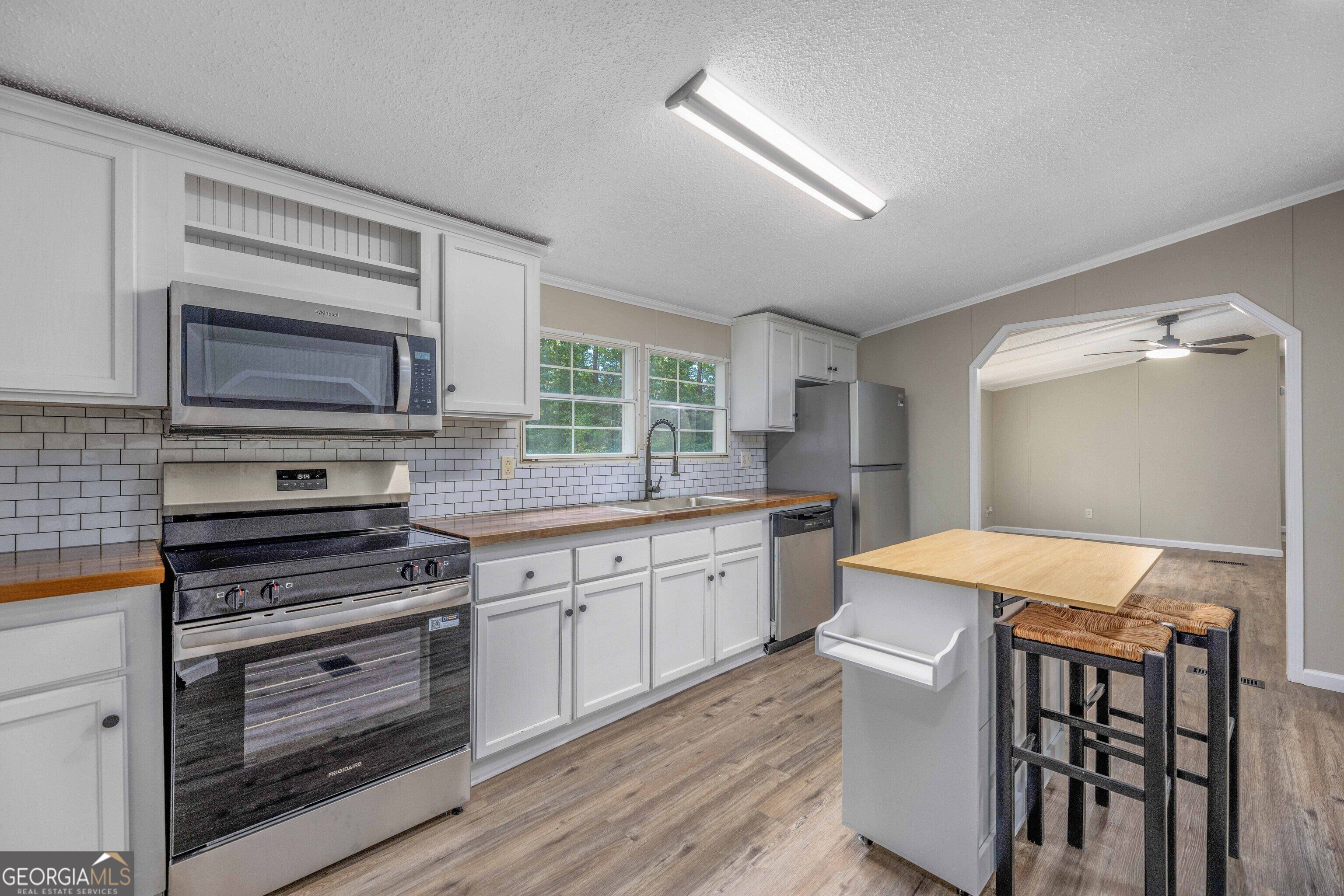 17 Cottonwood Drive
