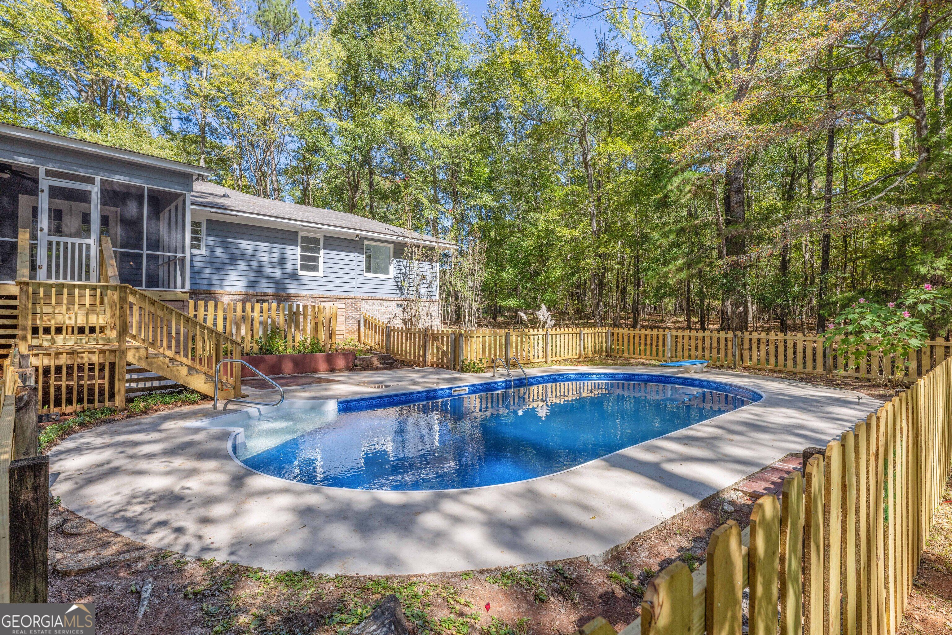945 Deer Run Drive