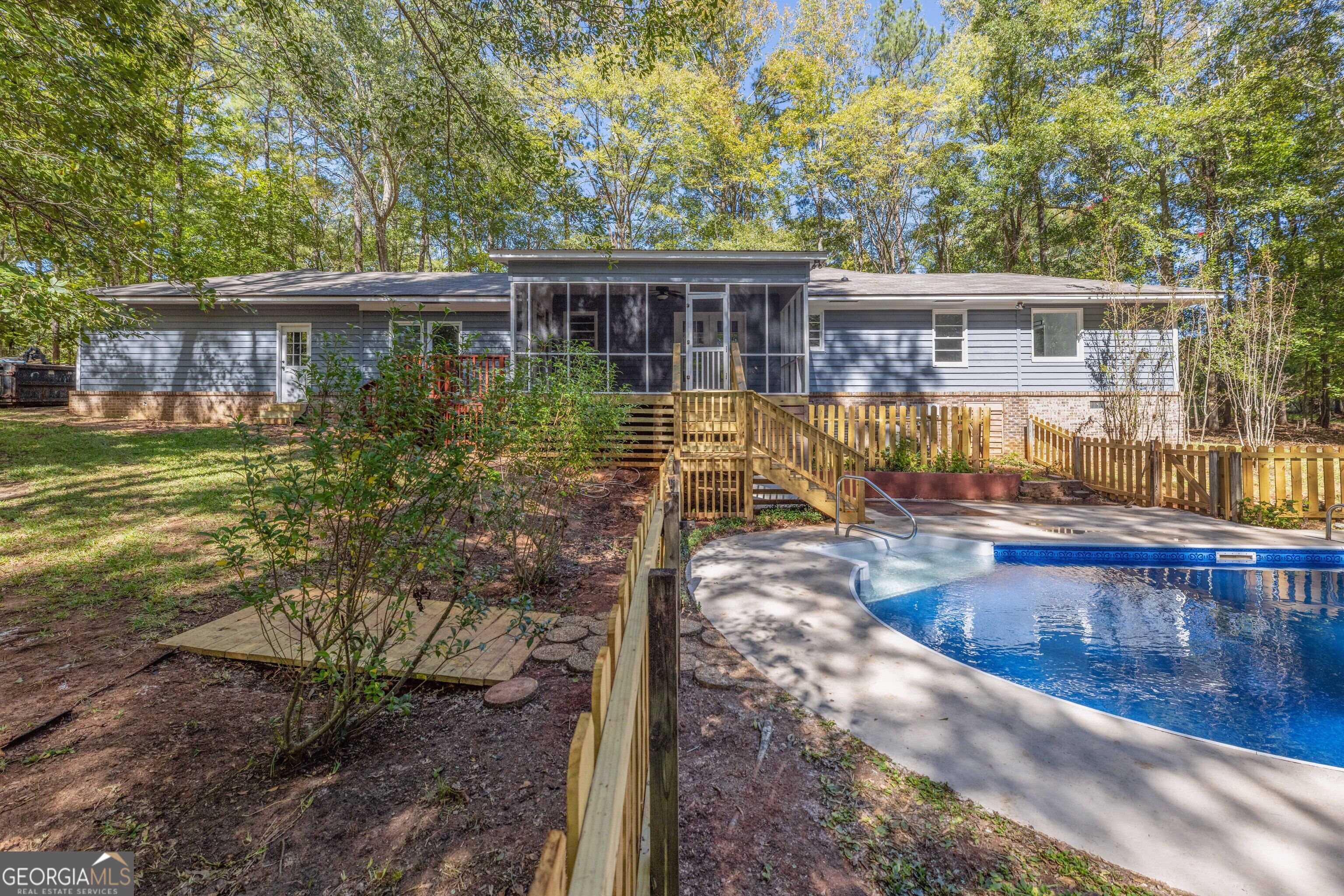 945 Deer Run Drive