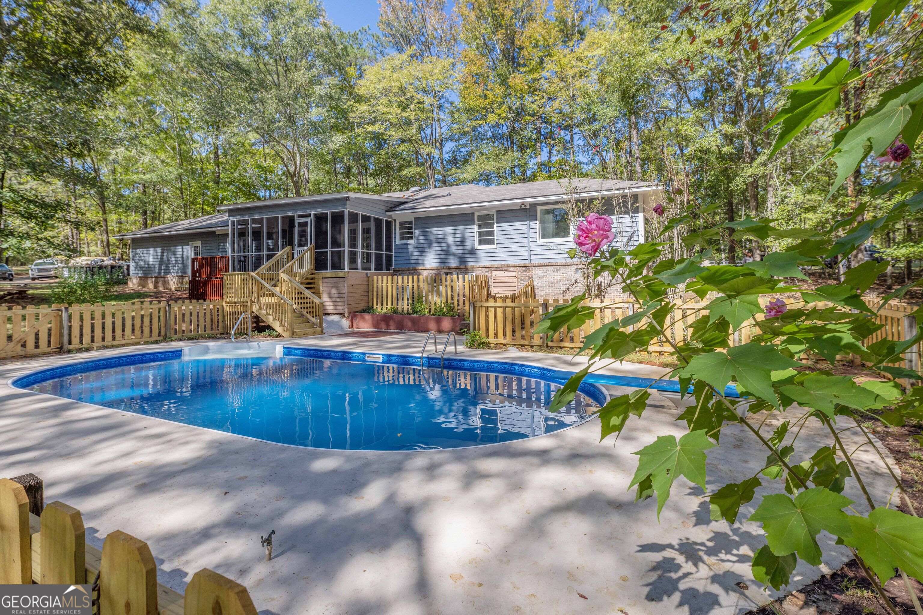 945 Deer Run Drive