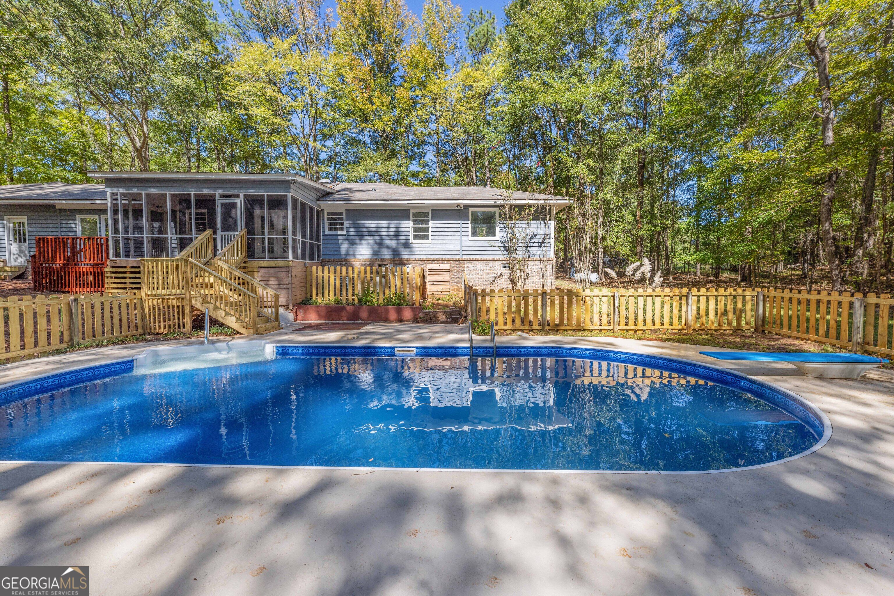 945 Deer Run Drive