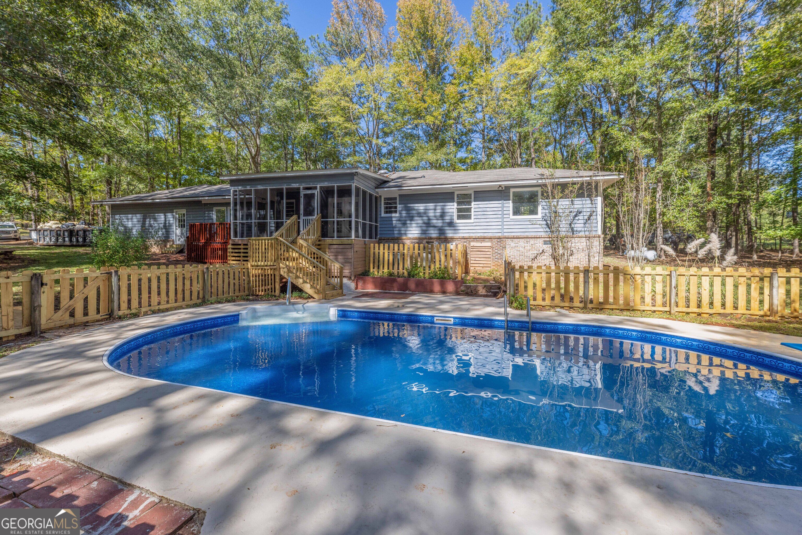 945 Deer Run Drive