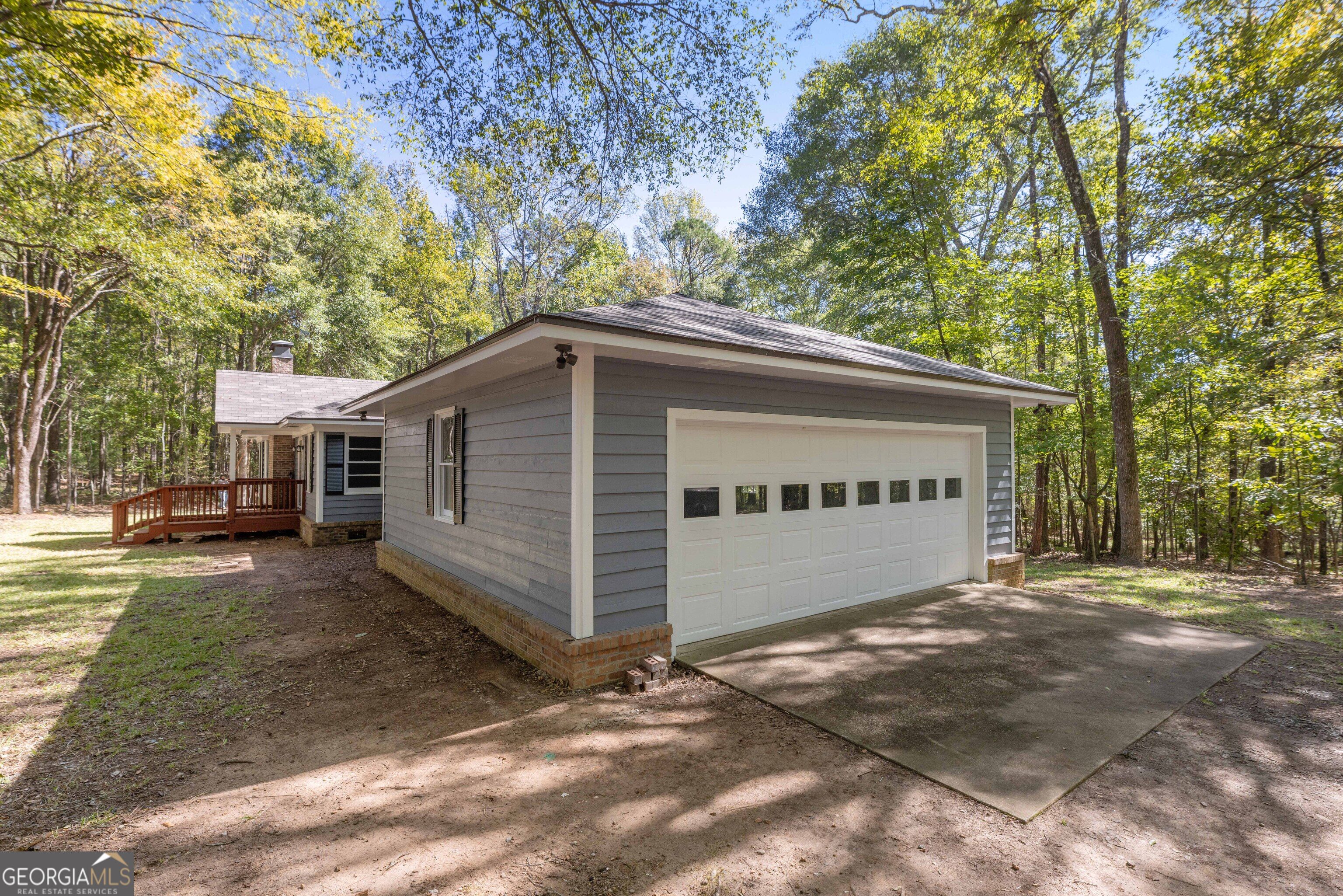 945 Deer Run Drive