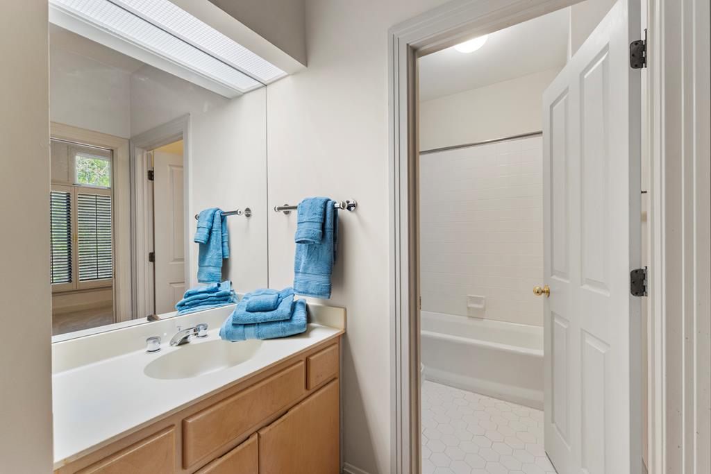4 Mountain Ridge Court