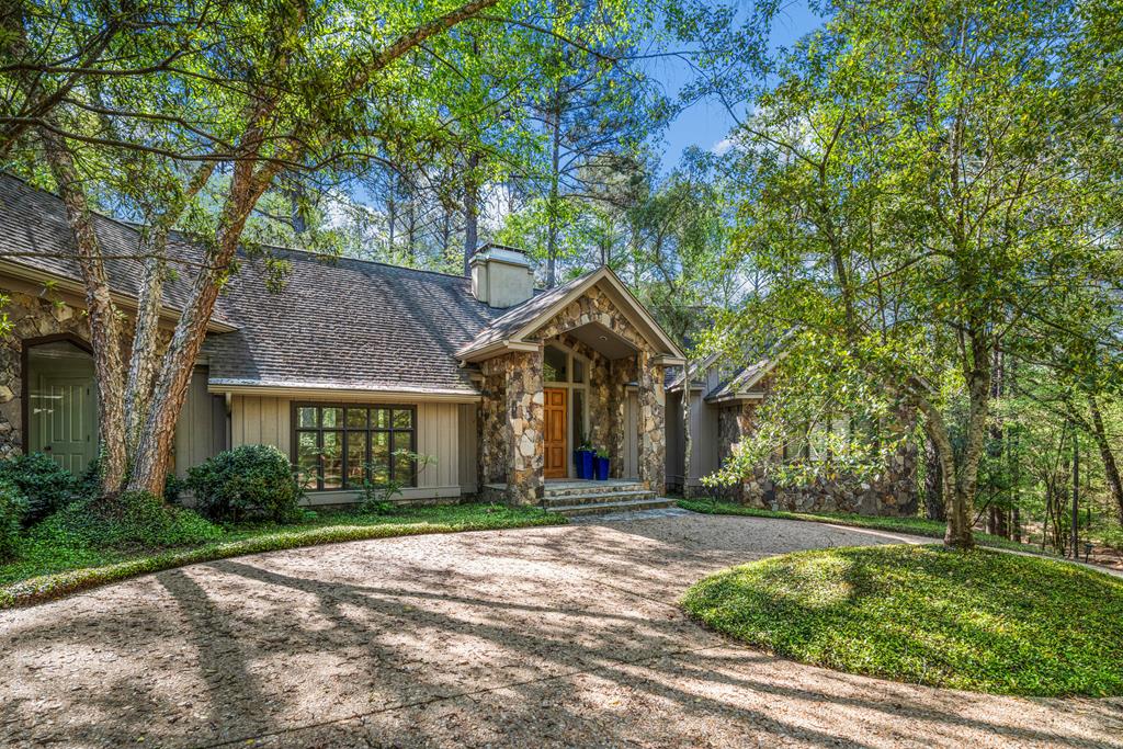 4 Mountain Ridge Court