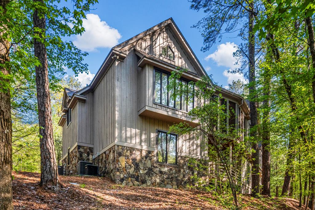 4 Mountain Ridge Court