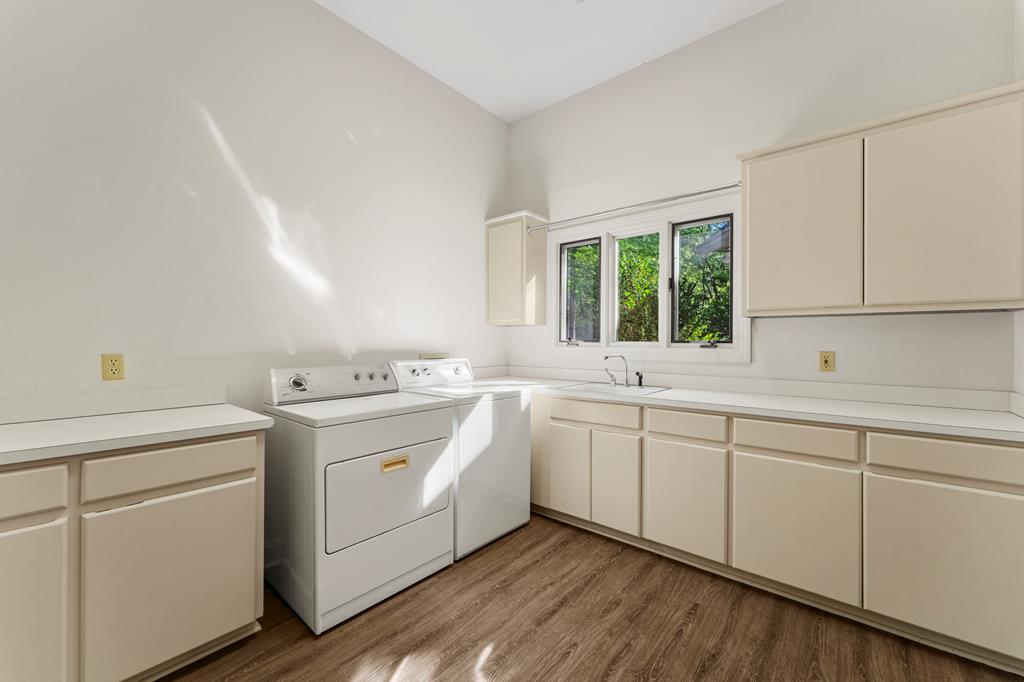 4 Mountain Ridge Court