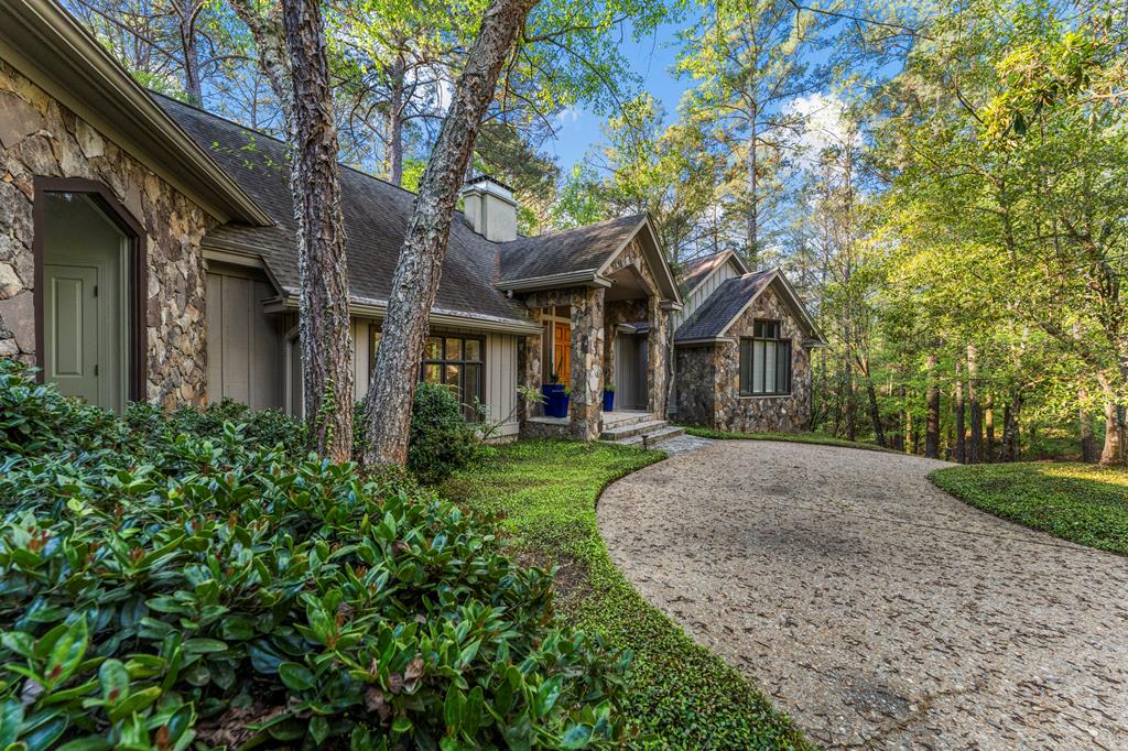 4 Mountain Ridge Court