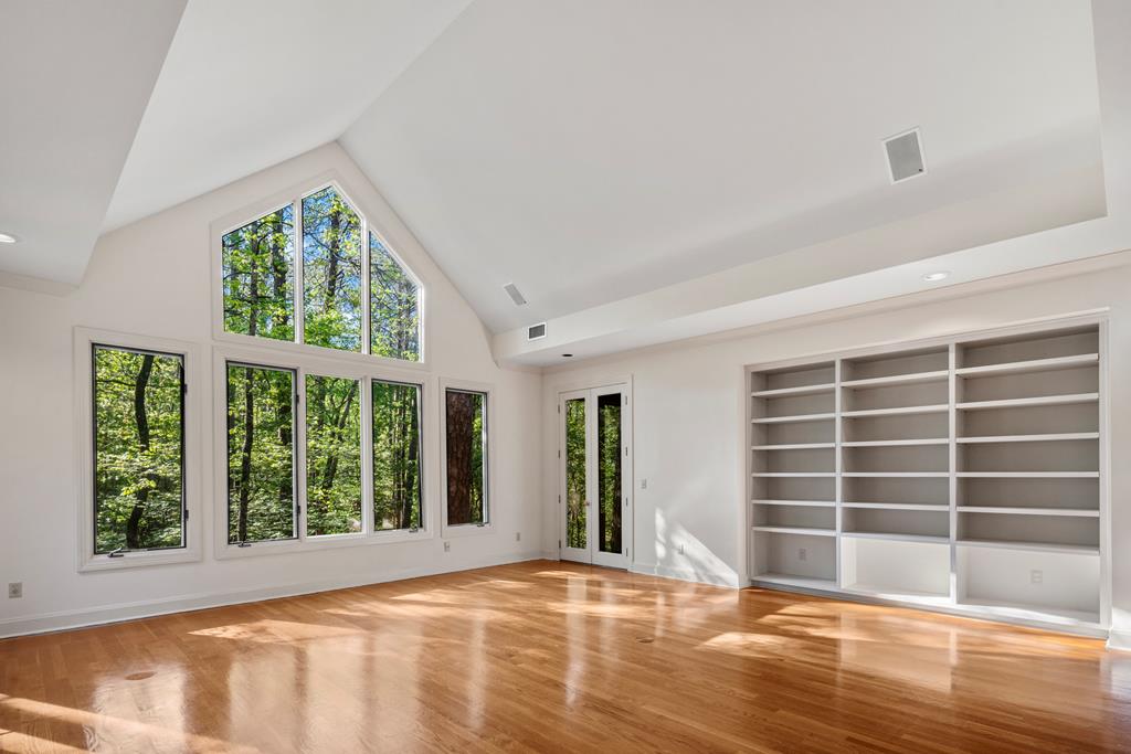 4 Mountain Ridge Court